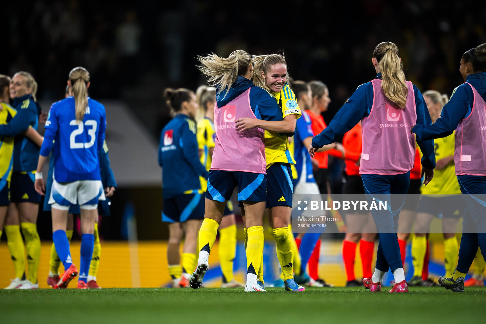 Hanna Lundkvist of Sweden celebrates