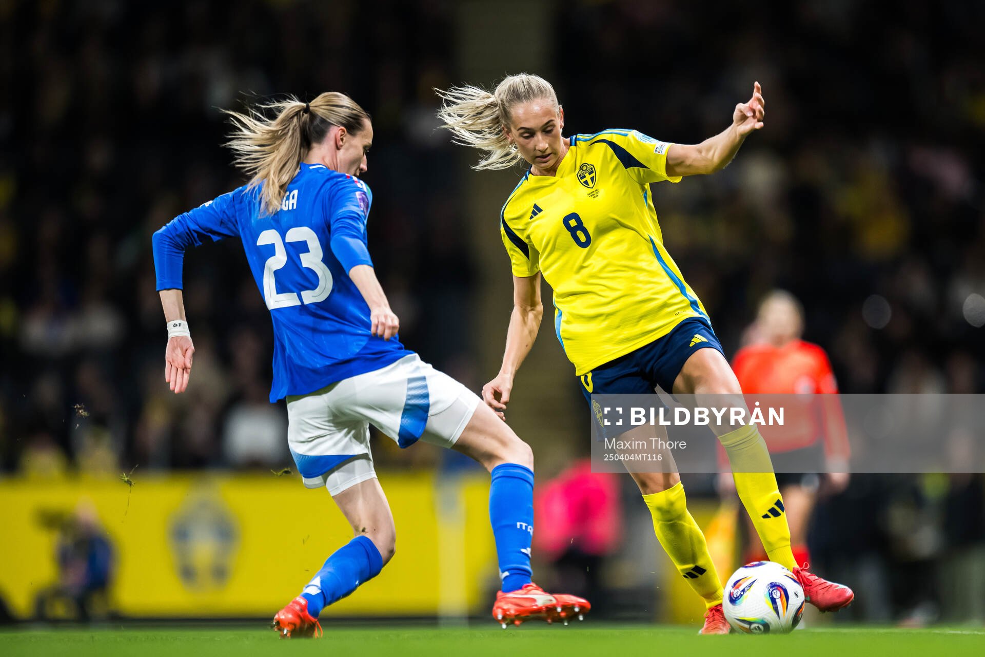 Julie Piga of Italy and Ellen Wangerheim of Sweden