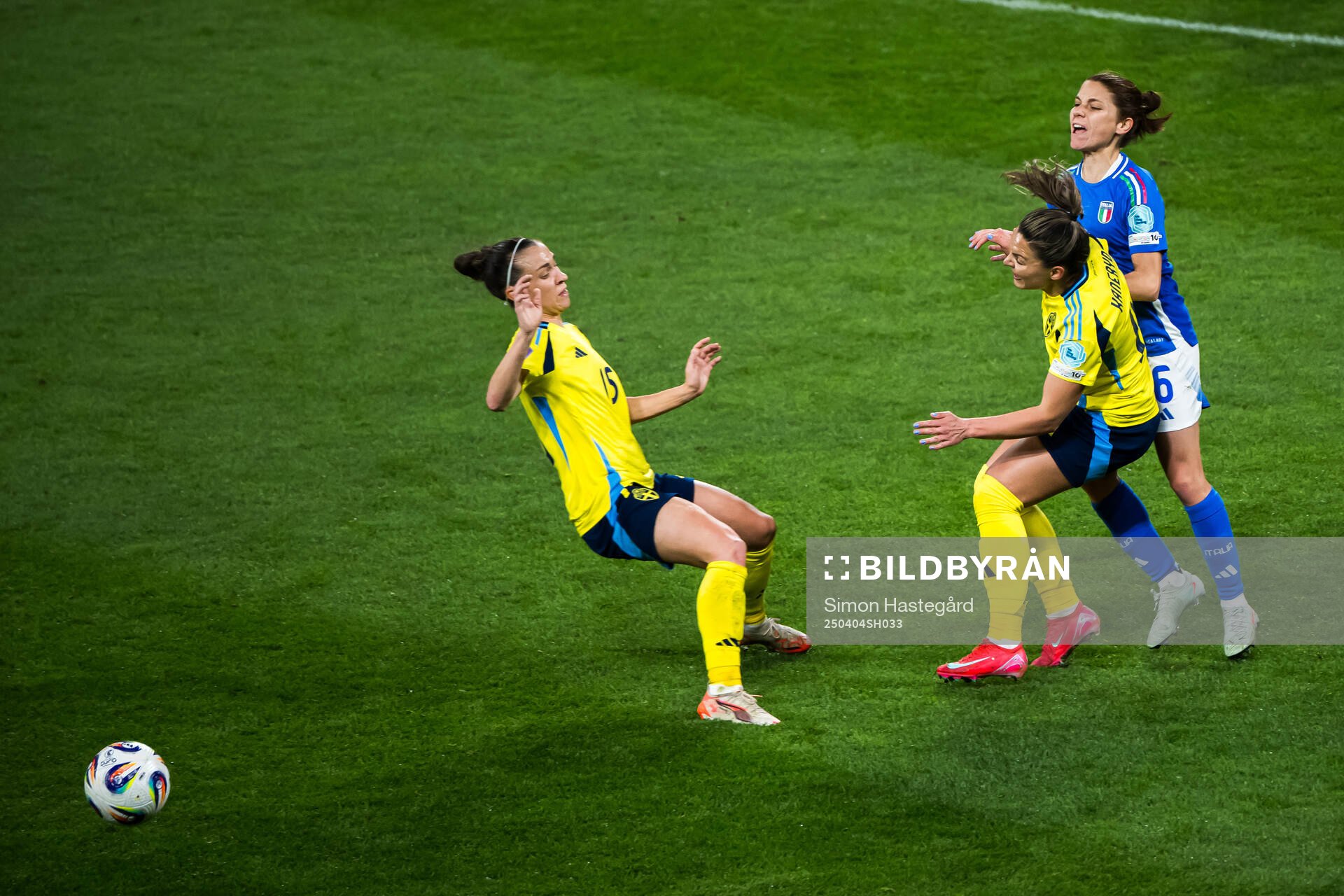 Julia Zigiotti Olme and Johanna Rytting Kaneryd of Sweden