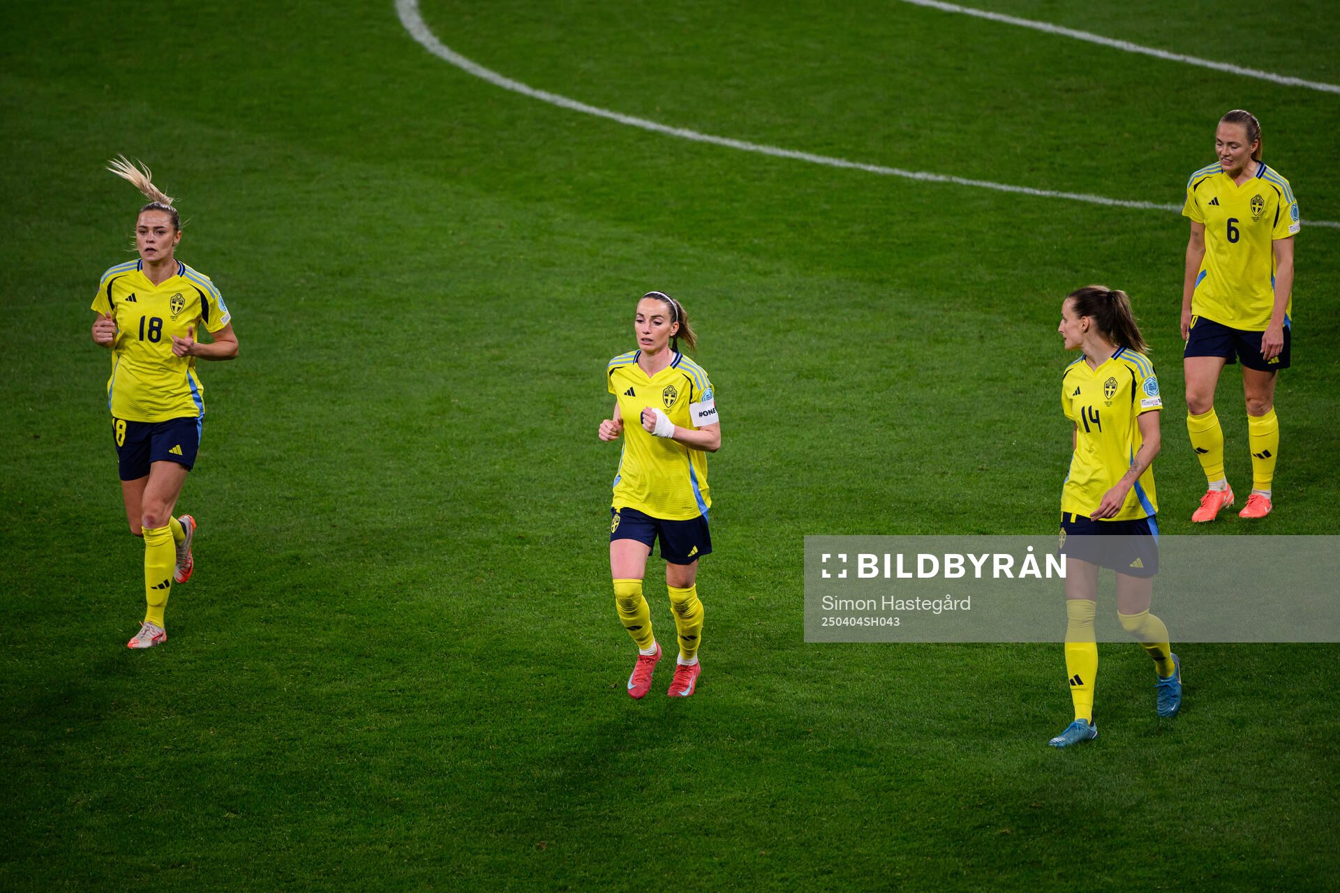 Fridolina Rolfö, Kosovare Asllani, Nathalie Björn and