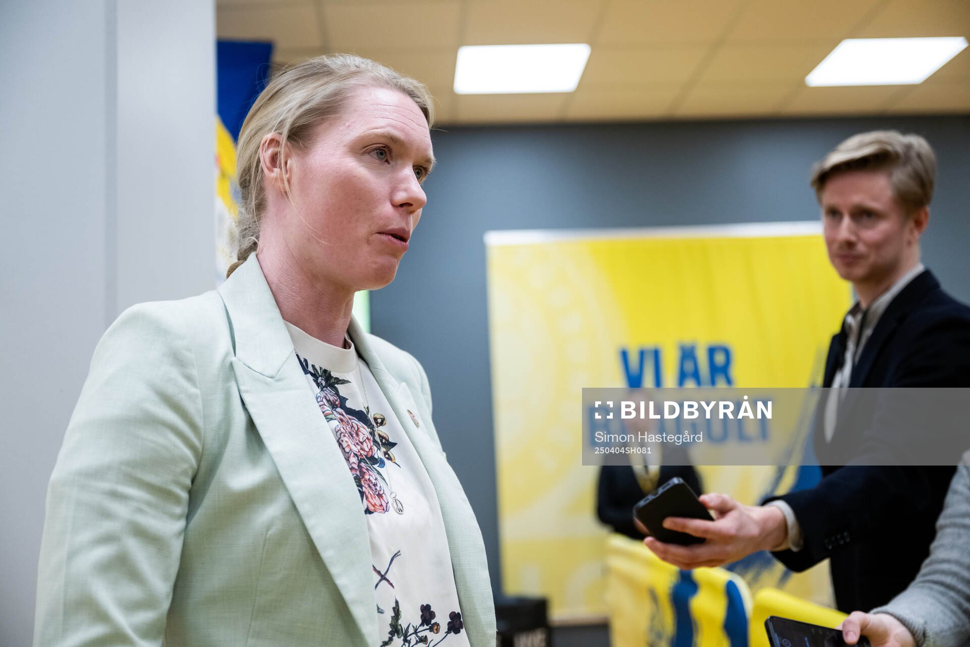 Hedvig Lindahl is interviewed