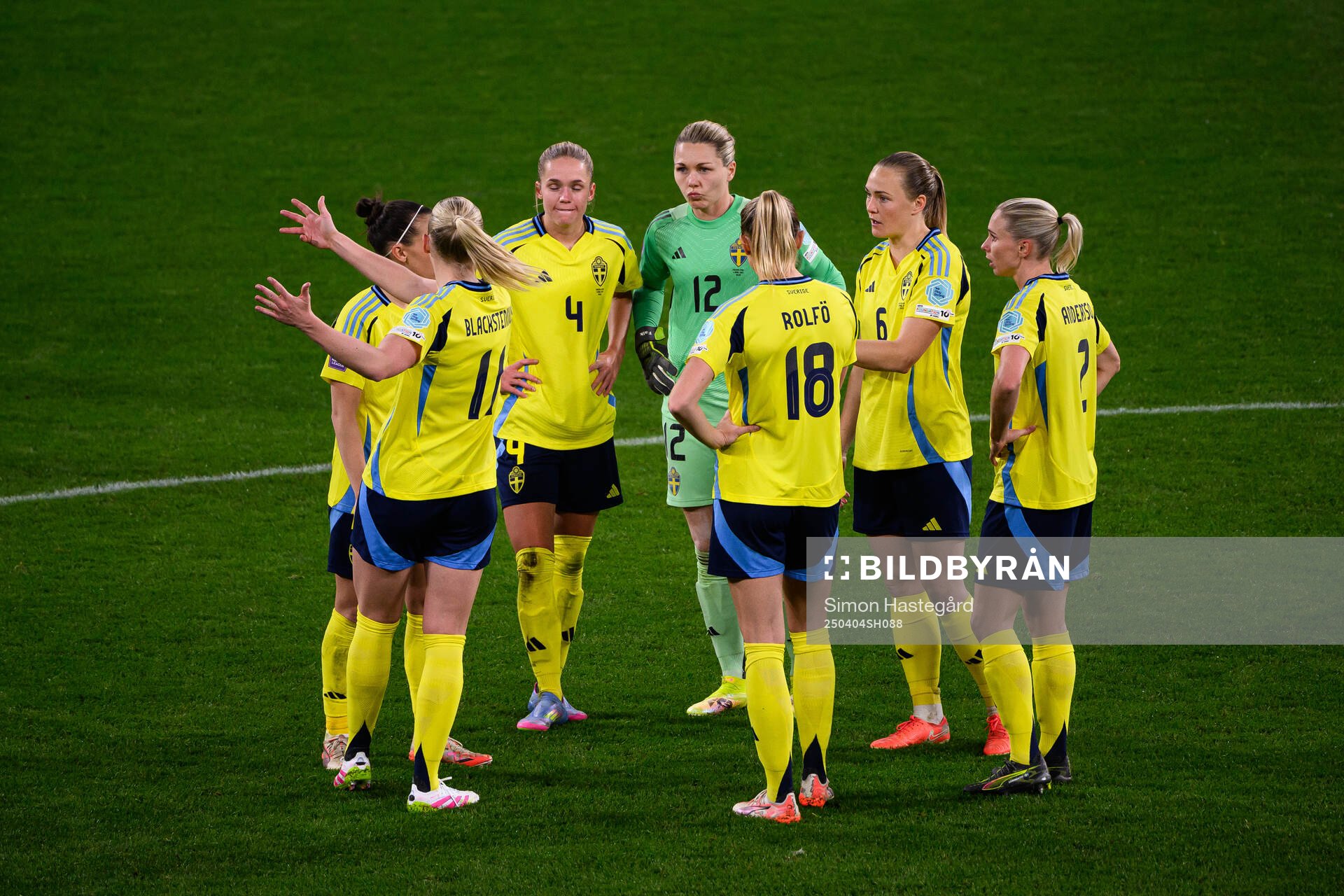 Stina Blackstenius, Hanna Lundkvist, goalkeeper Jennifer