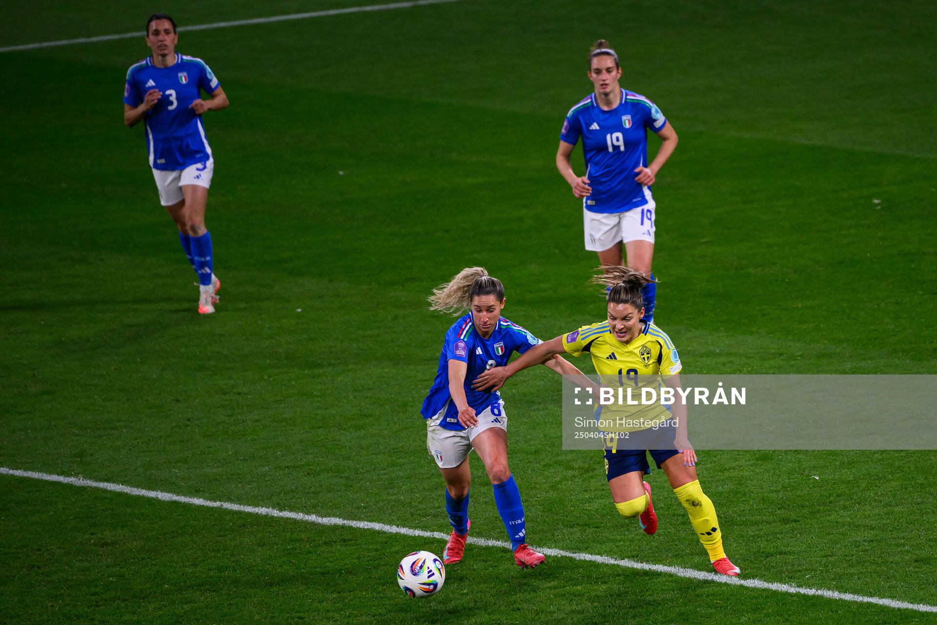 Emma Severini of Italy and Johanna Rytting Kaneryd of Sweden
