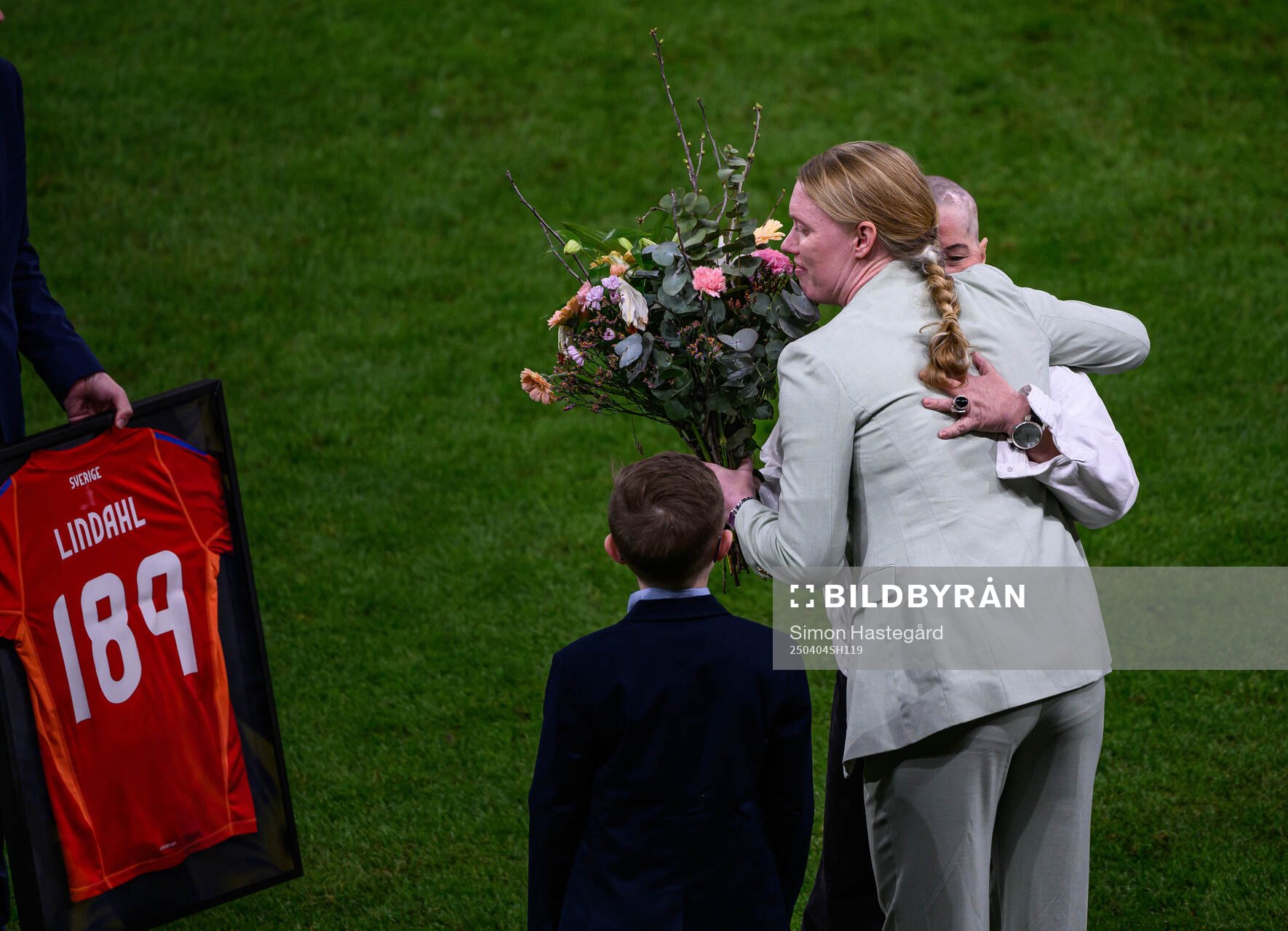 Former national team goalkeeper Hedvig Lindahl with Marika