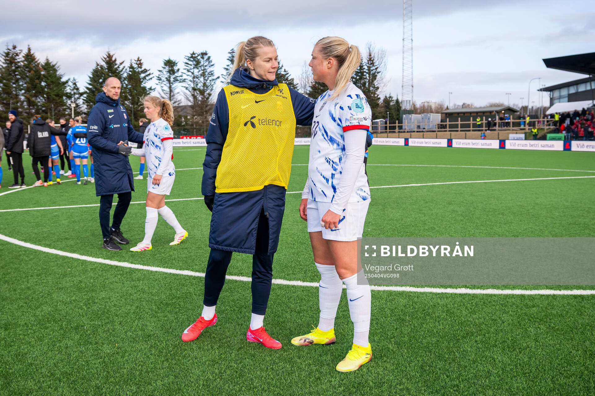 Ada Hegerberg and Sophie Román Haug of Norway