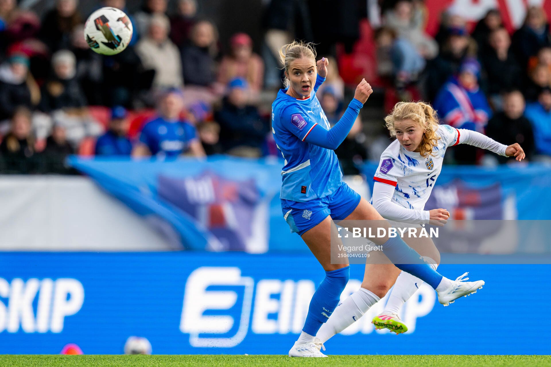 Andrea Hauksdottir of Iceland and Justine Kielland of Norway