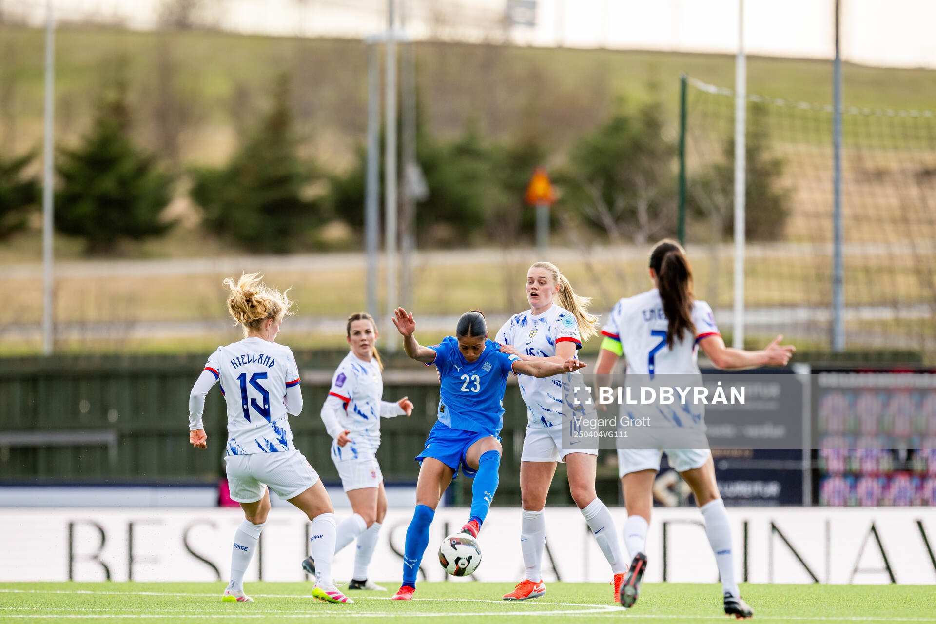 Sveindis Jonsdottir of Iceland and Mathilde Harviken of