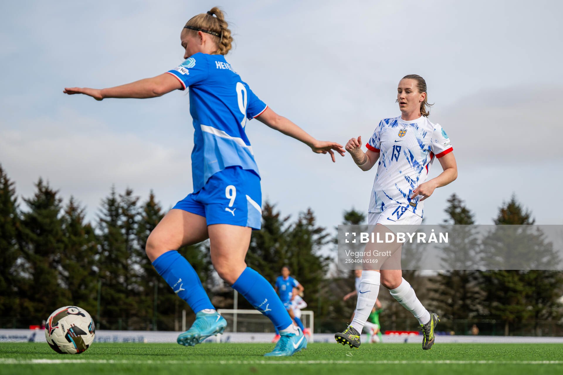 Sædis Run Heidarsdottir of Iceland and Elisabeth Terland