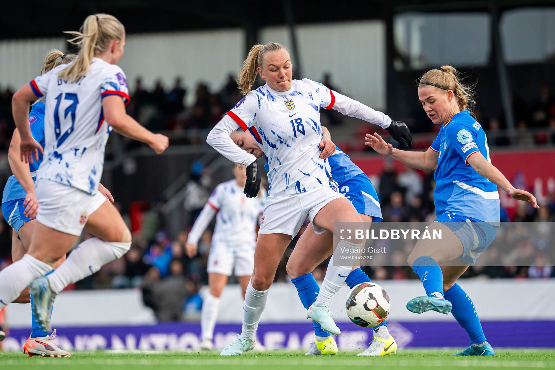 Frida Maanum of Norway and Sædis Run Heidarsdottir of