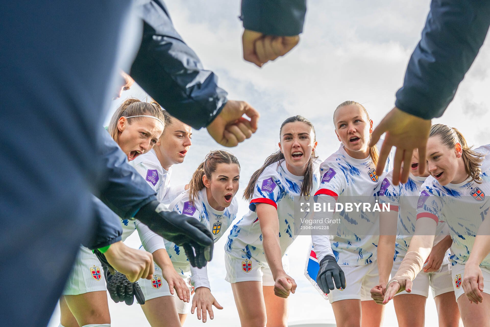 Goalkeeper Cecilie Fiskerstrand, Vilde Bøe Risa, Tuva