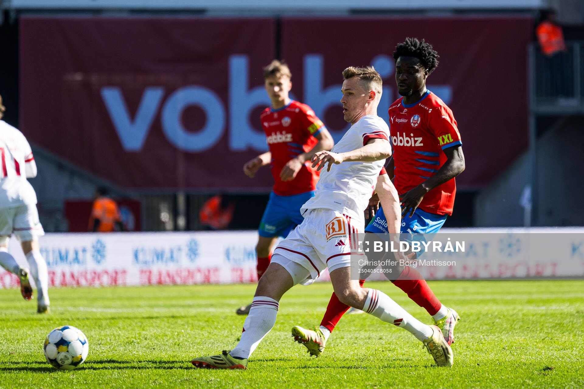 Sandvikens IFs Daniel Söderberg och Helsingborgs Samuel