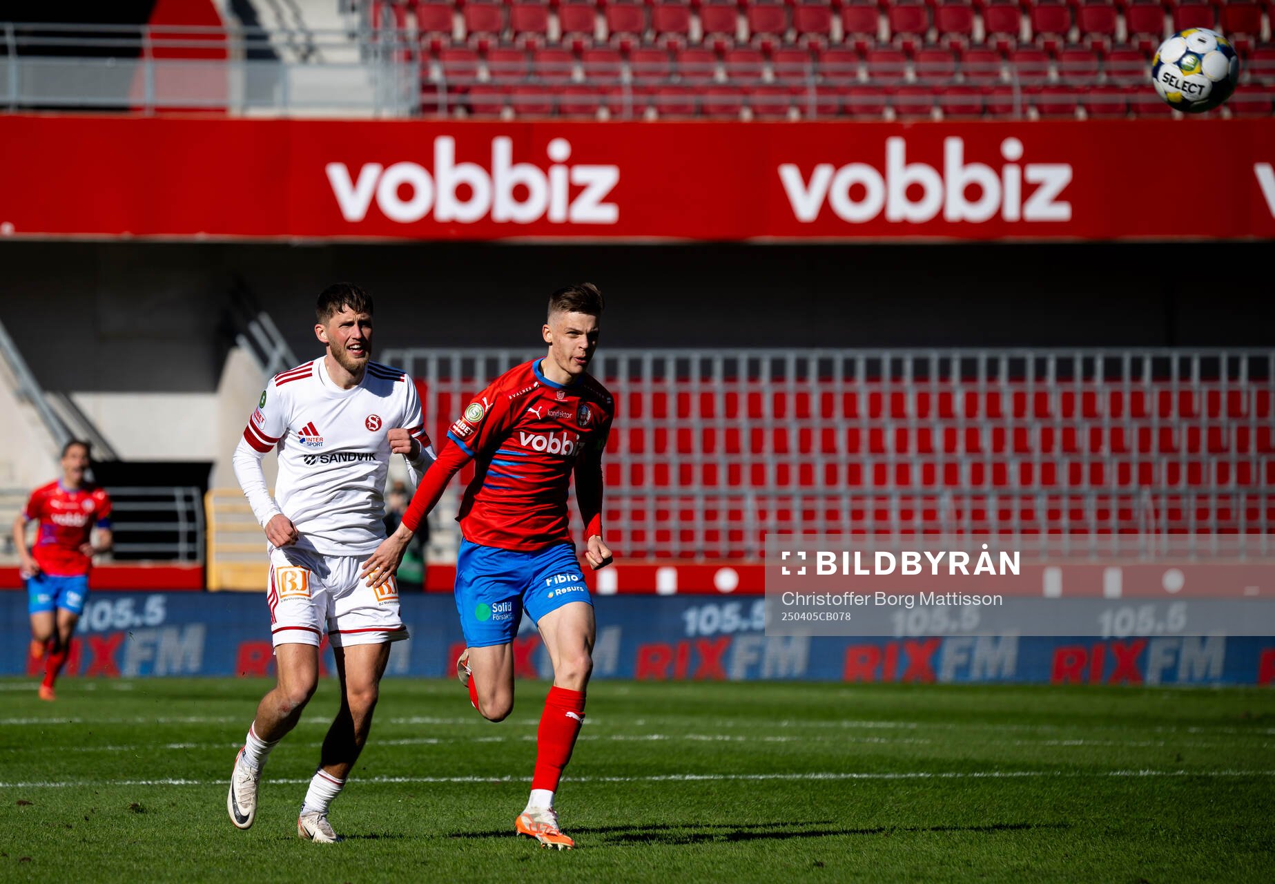 Sandvikens IFs Emil Engqvist och Helsingborgs Adrian
