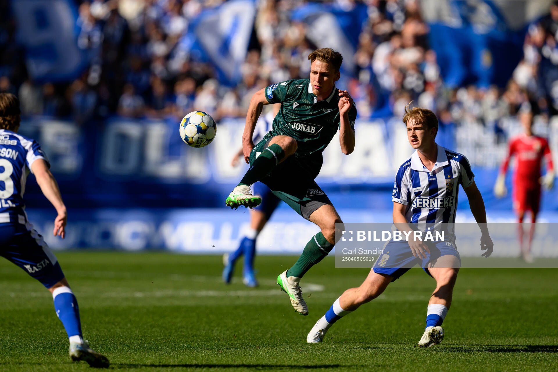 Halmstads Villiam Granath och IFK Göteborgs Noah Tolf
