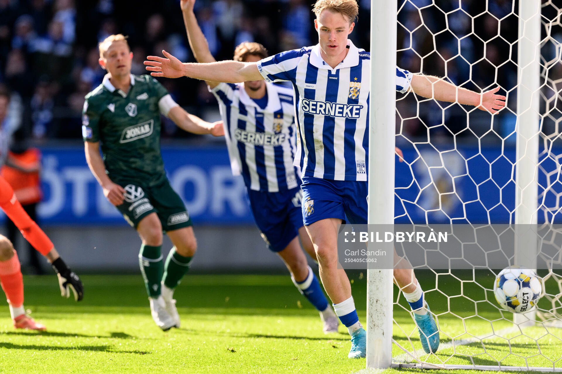 IFK Göteborgs Max Fenger jublar
