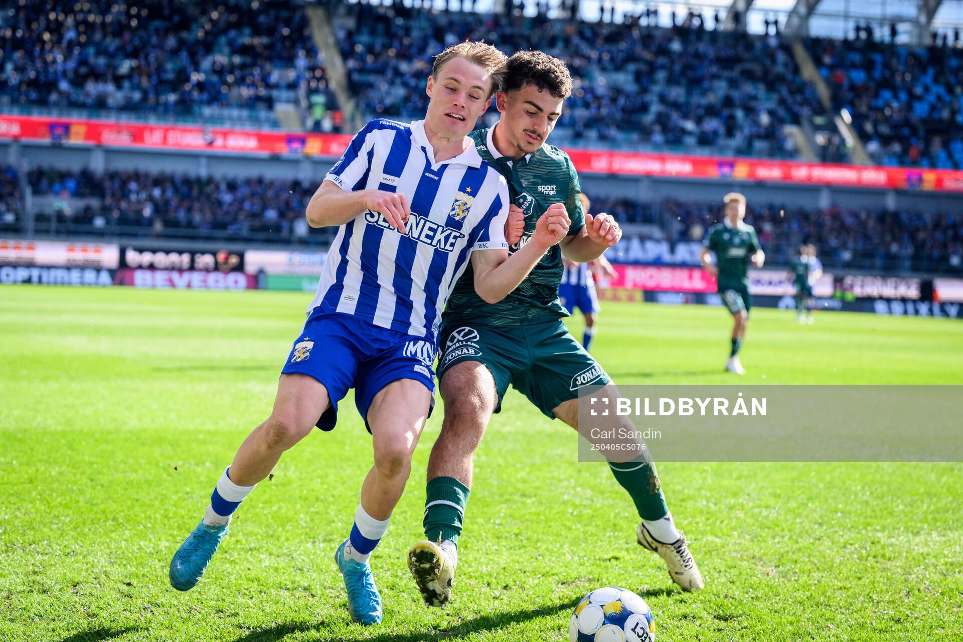 IFK Göteborgs Max Fenger och Halmstads Bleon Kurtulus