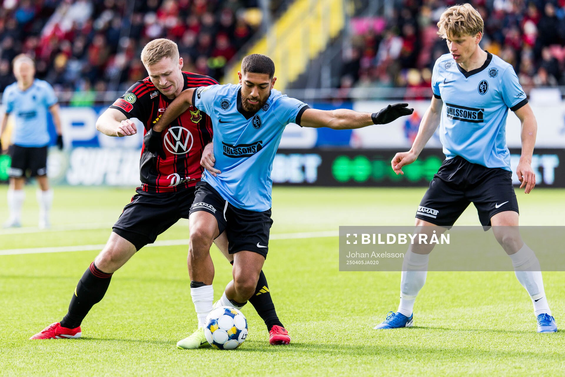 Östersunds James Joseph Kirby och Landskronas Rassa Rahmani