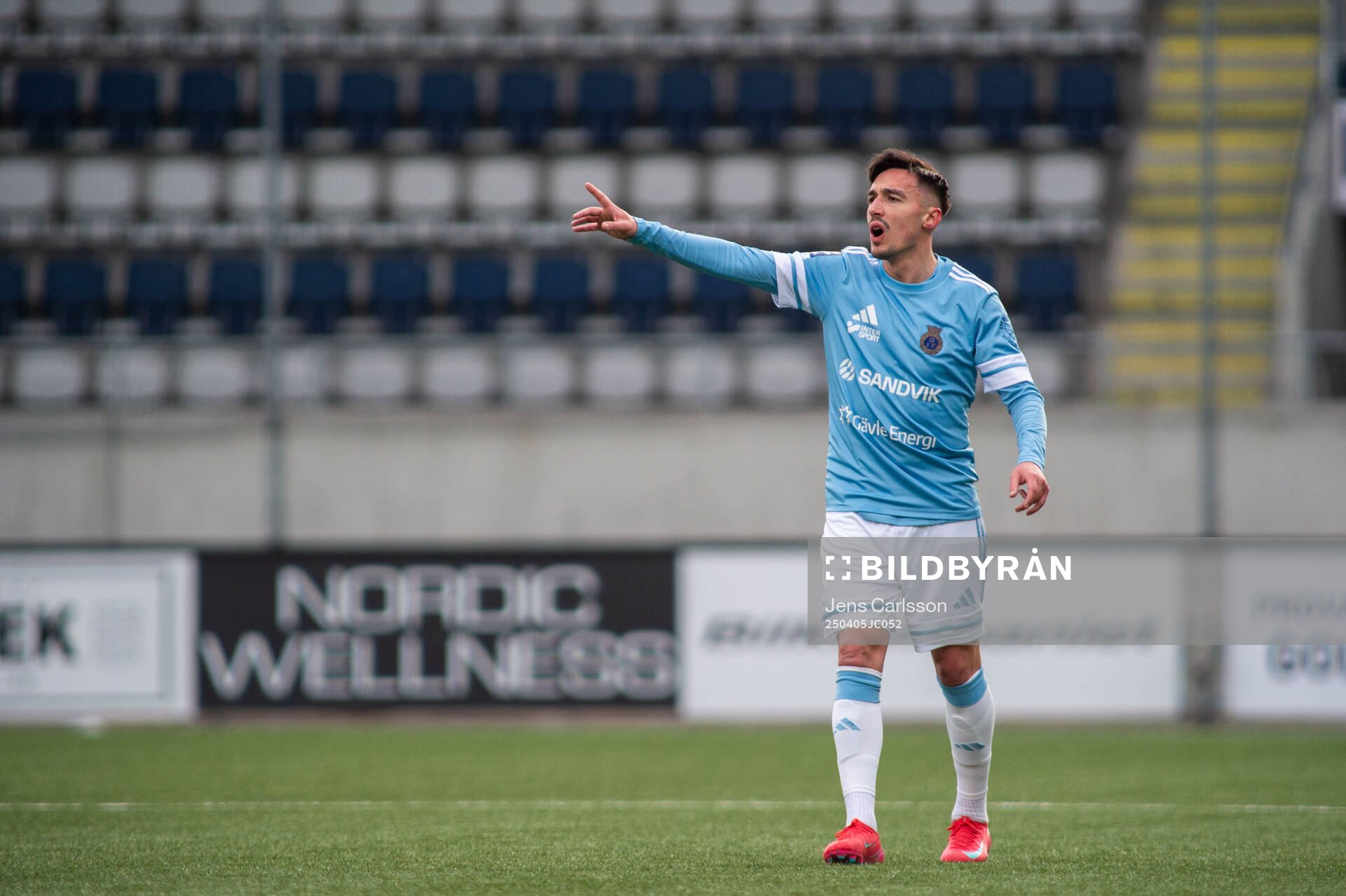 Gefles Deniz Yaldir under fotbollsmatchen i Ettan norra mellan Gefle och Team TG den 5 april 2025 i Gävle. 