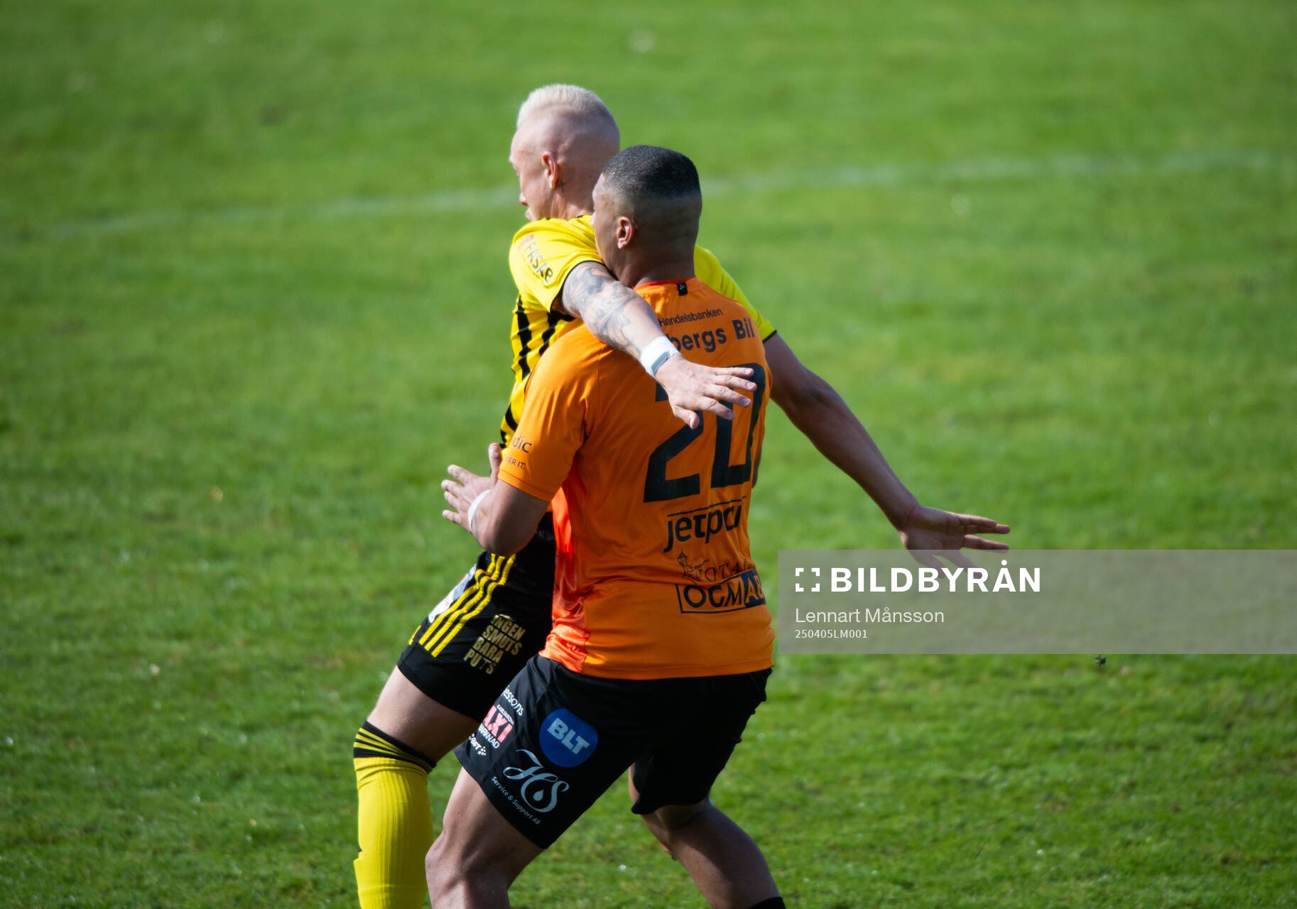 Att hålla undan sin spelare i matchen i division 2 mellan