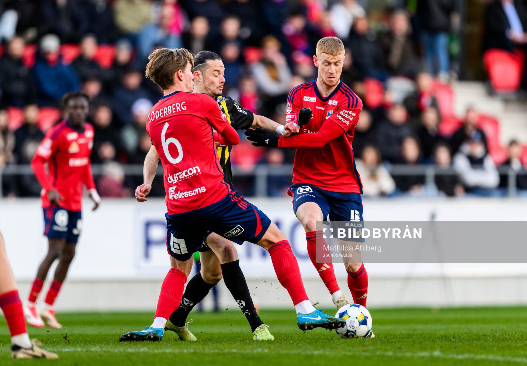 Östers Noah Söderberg och Daniel Ask och Häckens Amor