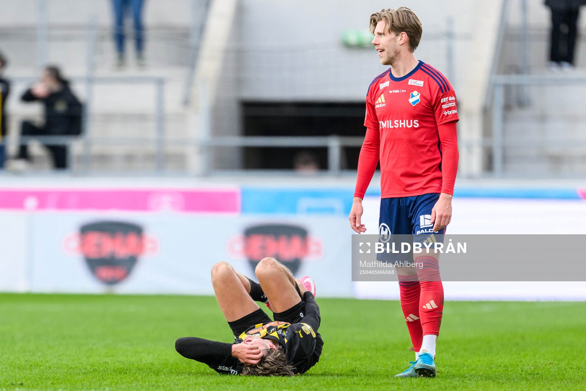 Häckens Silas Andersen har ont