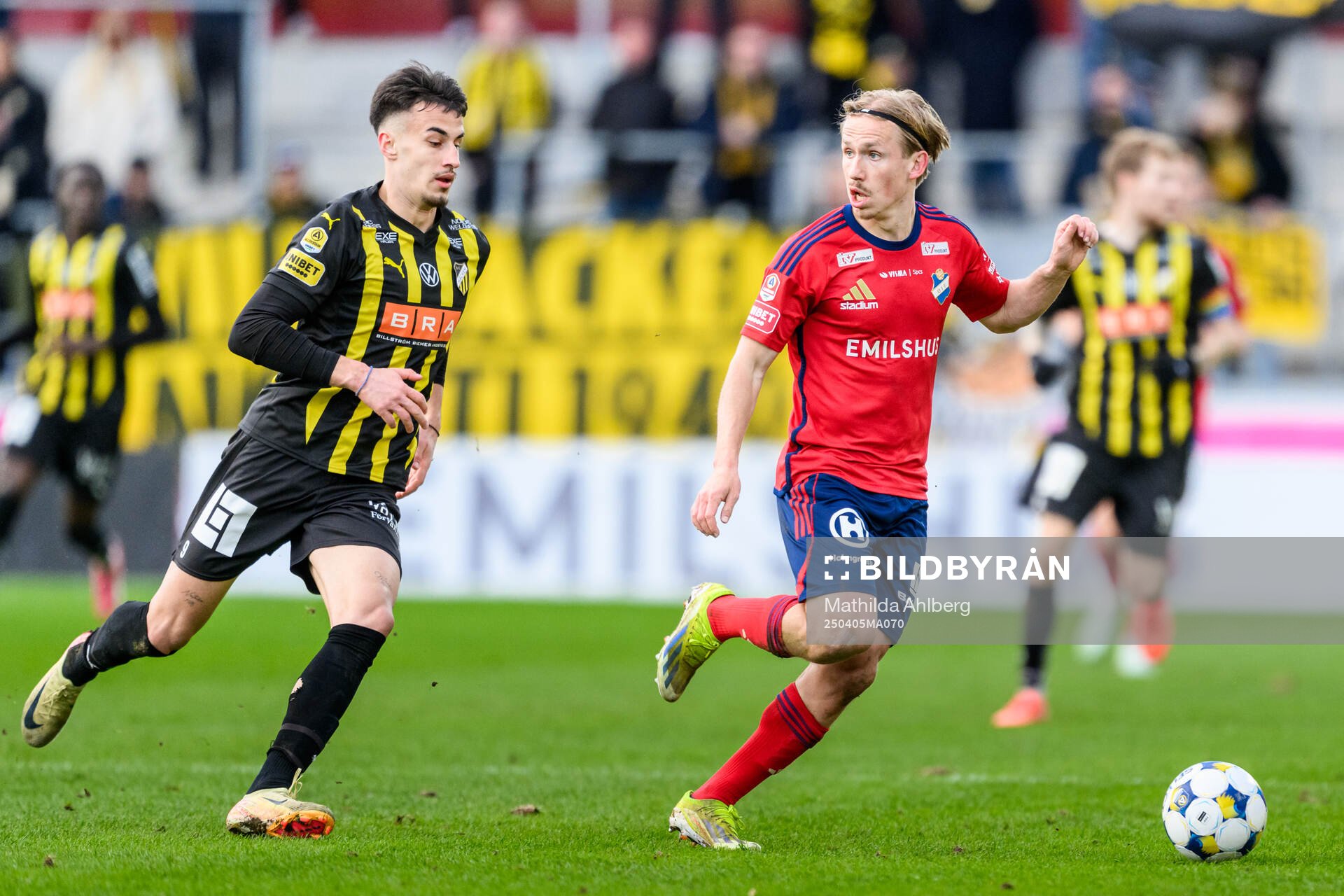 Häckens Srdjan Hrstic och Östers David Seger