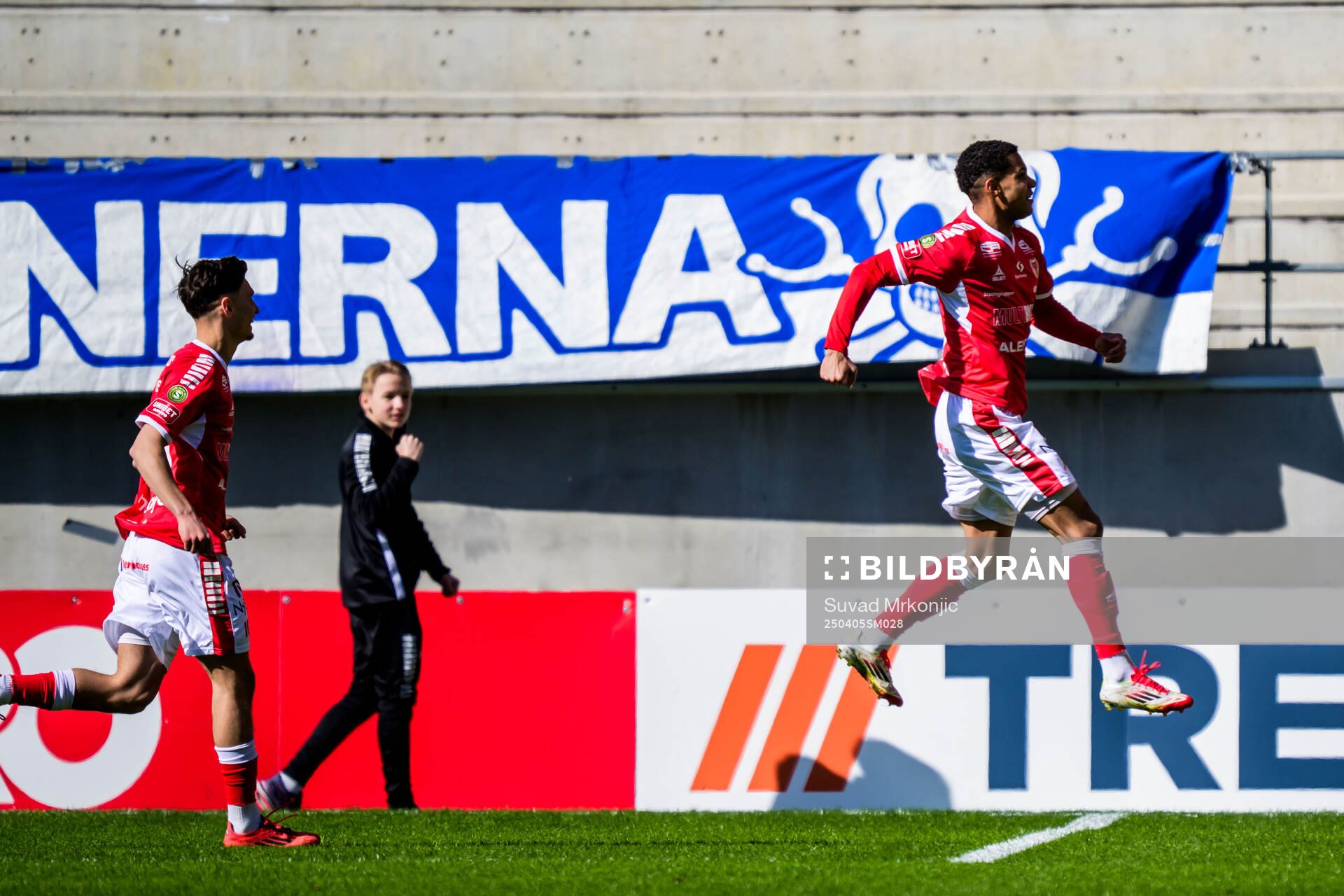 Kalmars Anthony Olusanya jublar