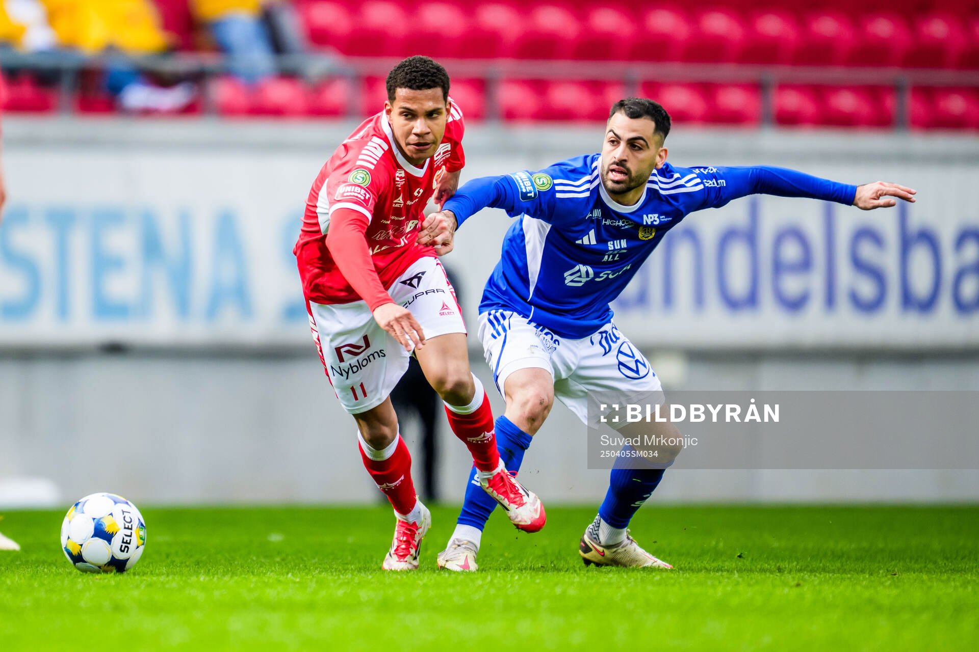 Kalmars Anthony Olusanya och GIF Sundsvalls Marc Manchon