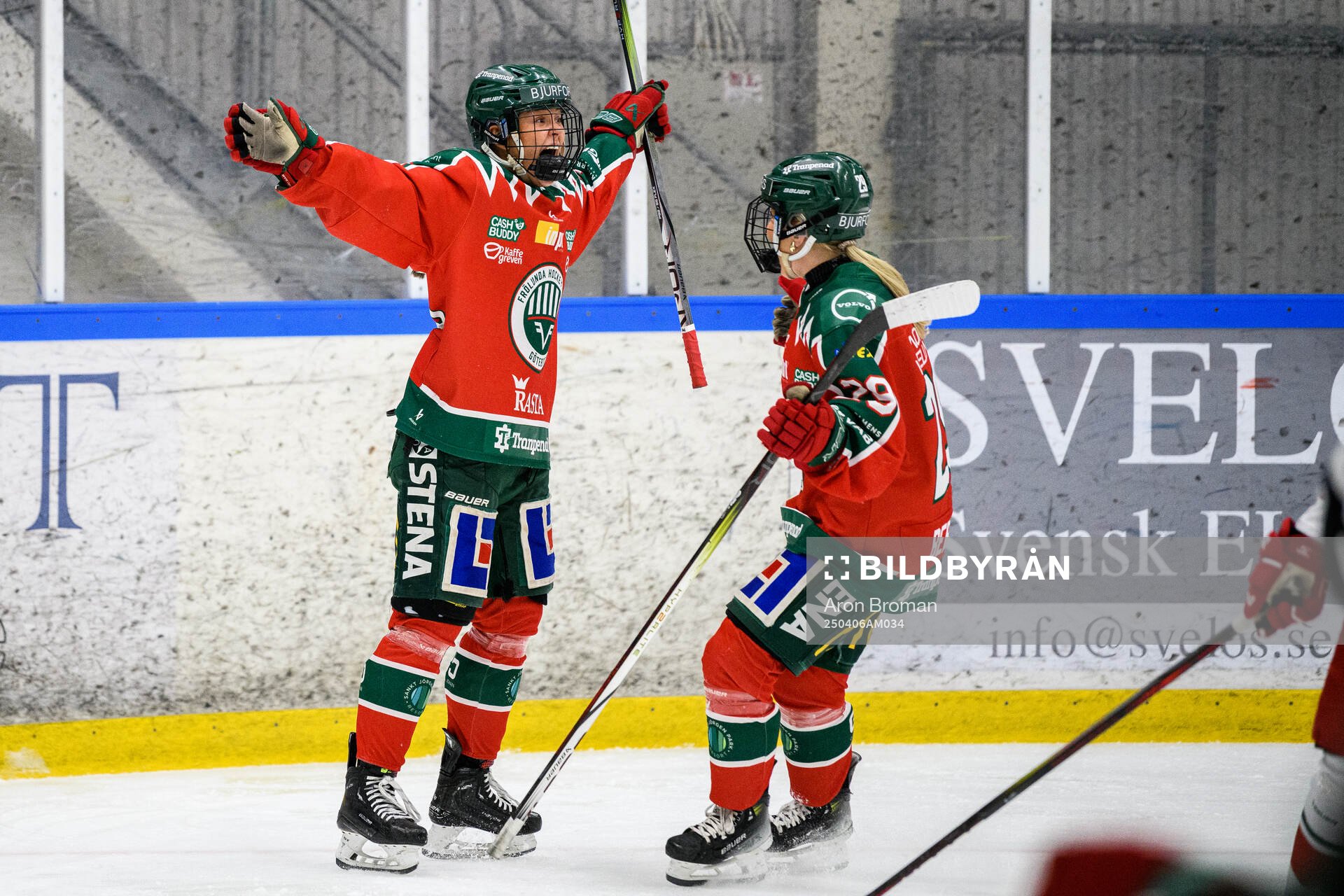 Frölundas Elicia Dunhäll jublar