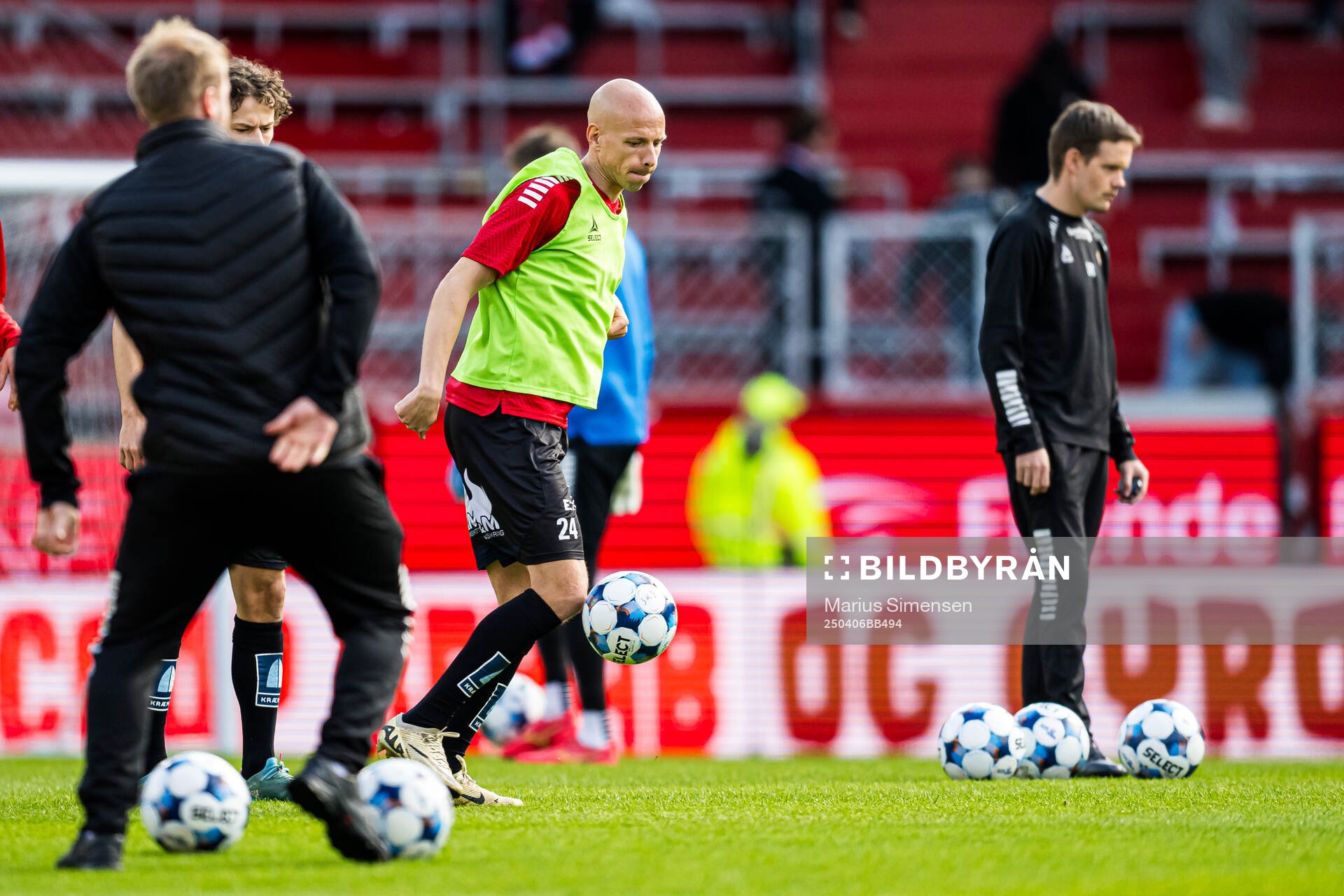 Ruben Kristiansen of Tromsø warms up ahead of the Eliteserien match between Brann and Tromsø on April 6, 2025 in Bergen. 
