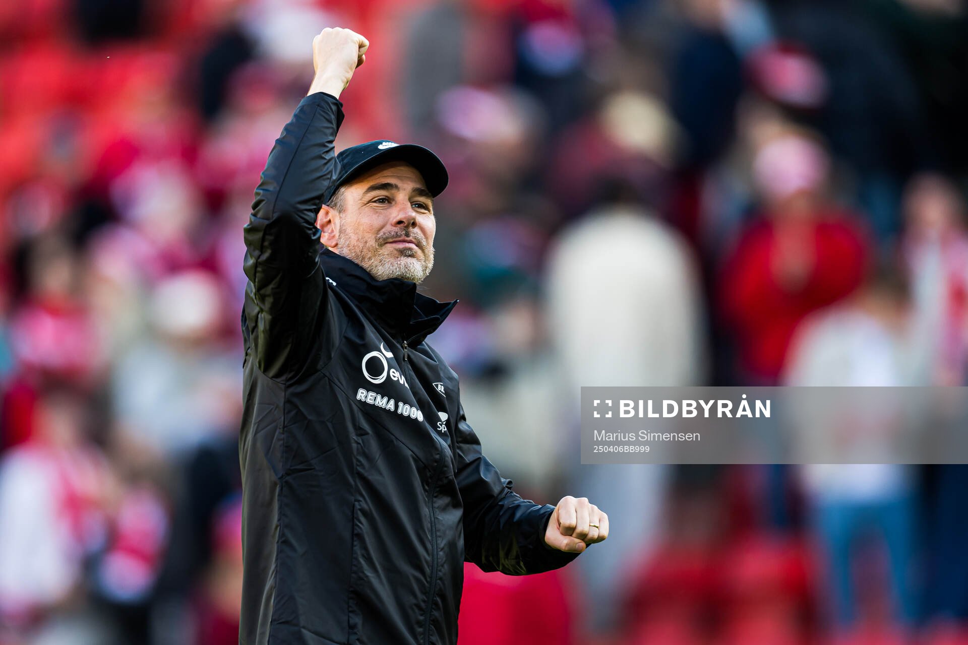 Freyr Alexandersson, head coach of Brann, celebrates