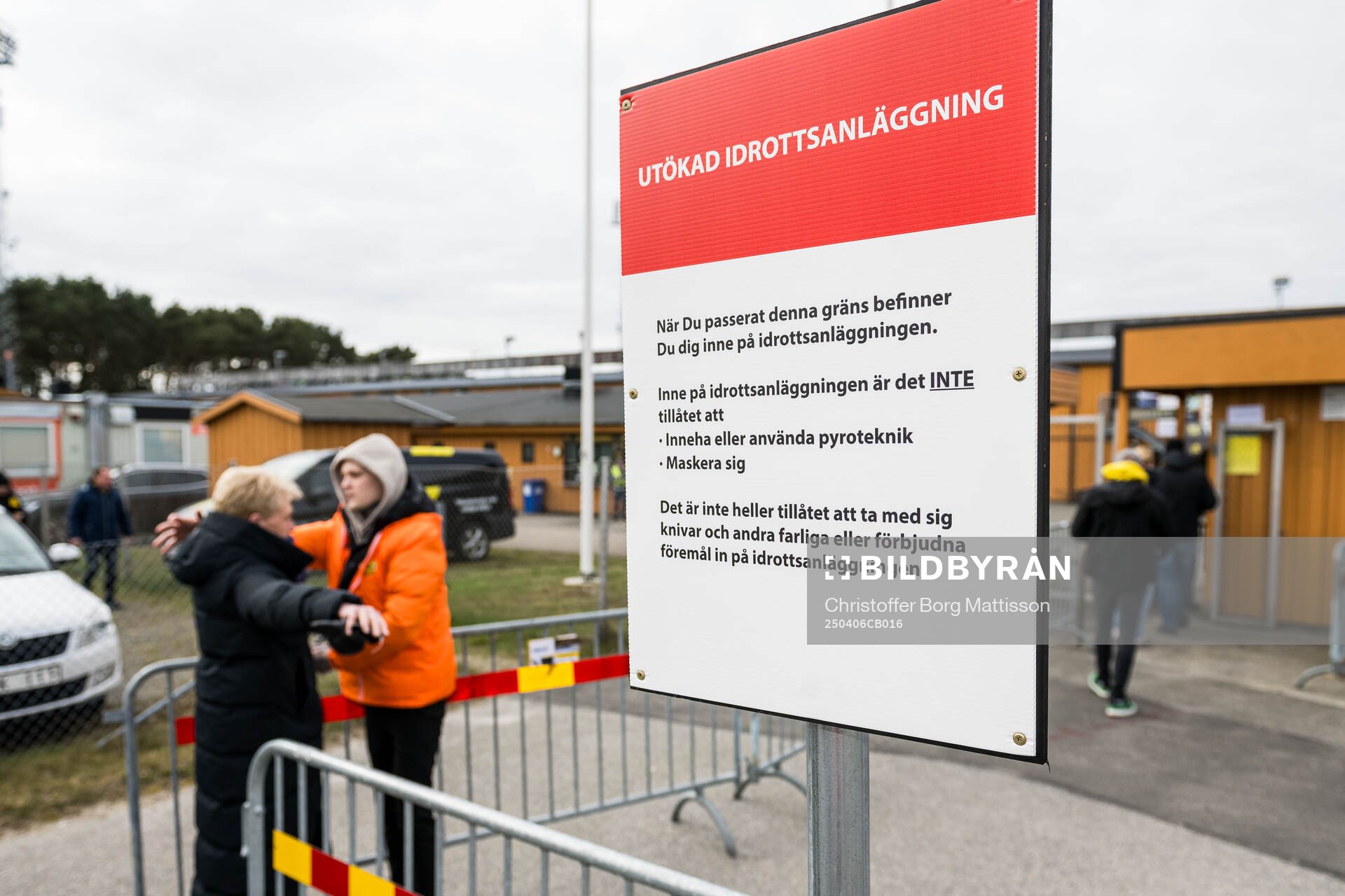 Skylt utanför Strandvallen
