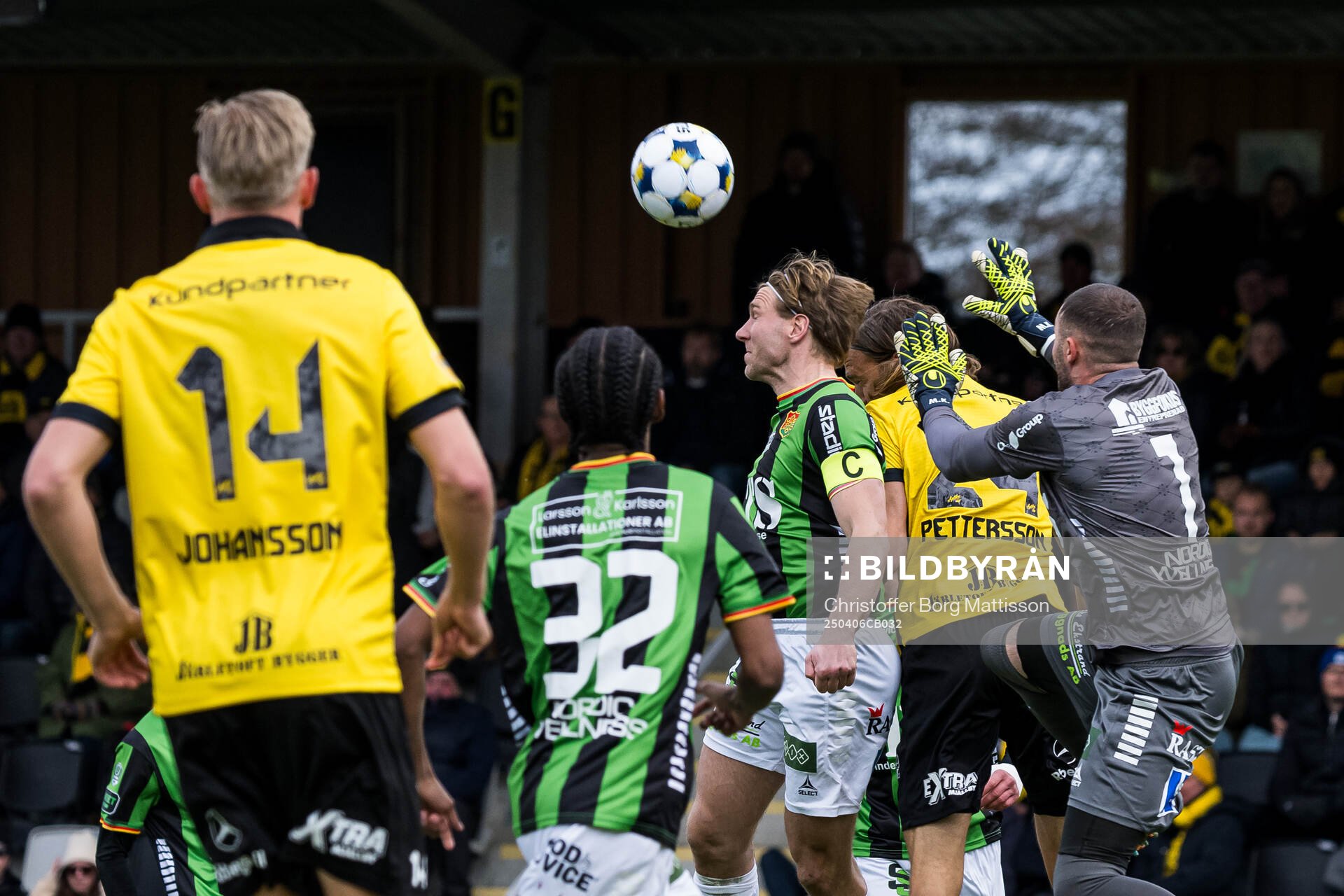GAISs August Wängberg och och målvakt Mergim Krasniqi