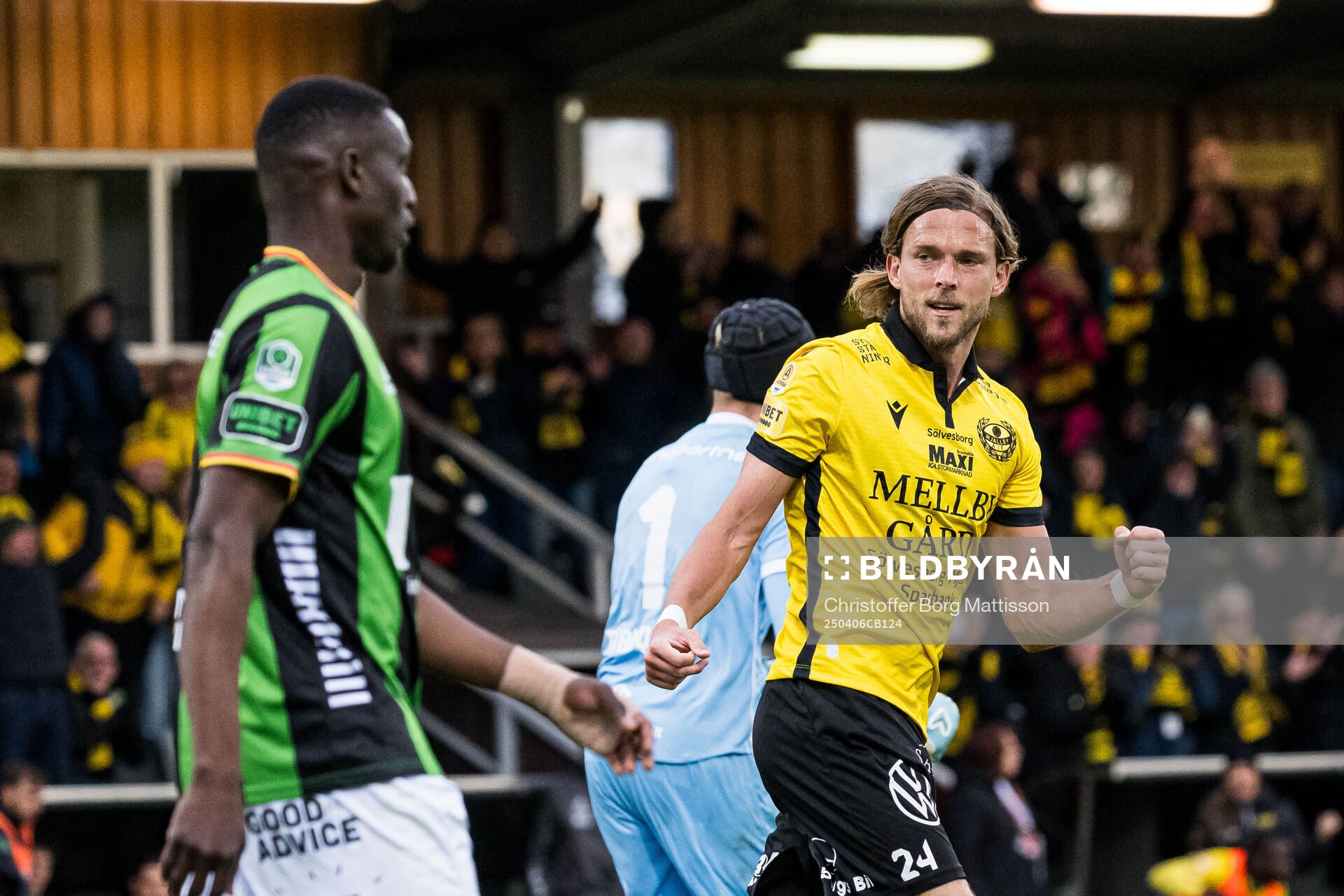 Mjällbys Tom Pettersson jublar