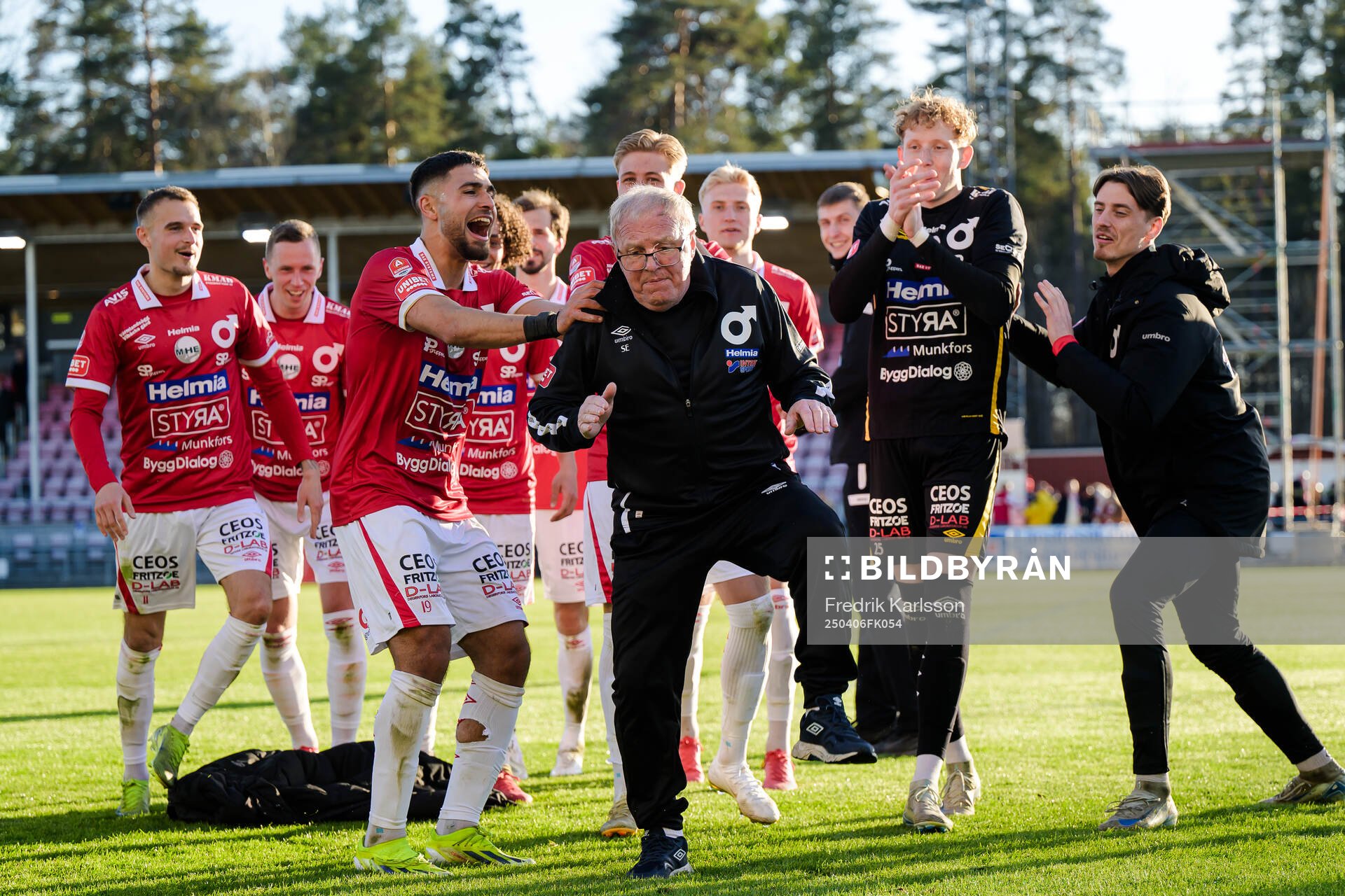 Lagledare Stig Ekman jublar