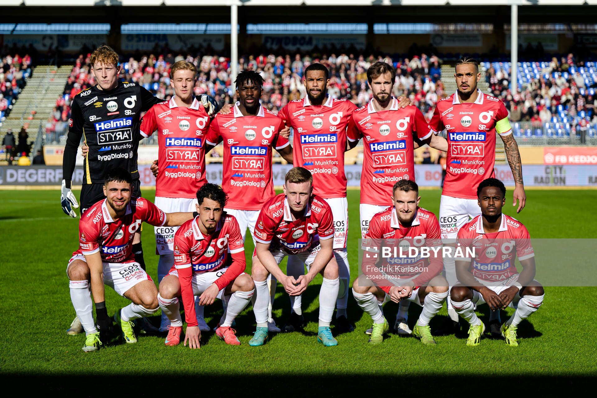 Degerfors målvakt Rasmus Forsell, Elias Pihlström, Mamadouba Diaby, Leon Hien, Sebastian Ohlsson och Bernardo Gil Coutinho Morgado, främre raden Omar Faraj, Elias Barsoum, Sebastian Ohlsson, Christos Gravius och Nahom Netabay under fotbollsmatchen i Allsvenskan mellan Degerfors och Värnamo den 6 april 2025 i Degerfors.