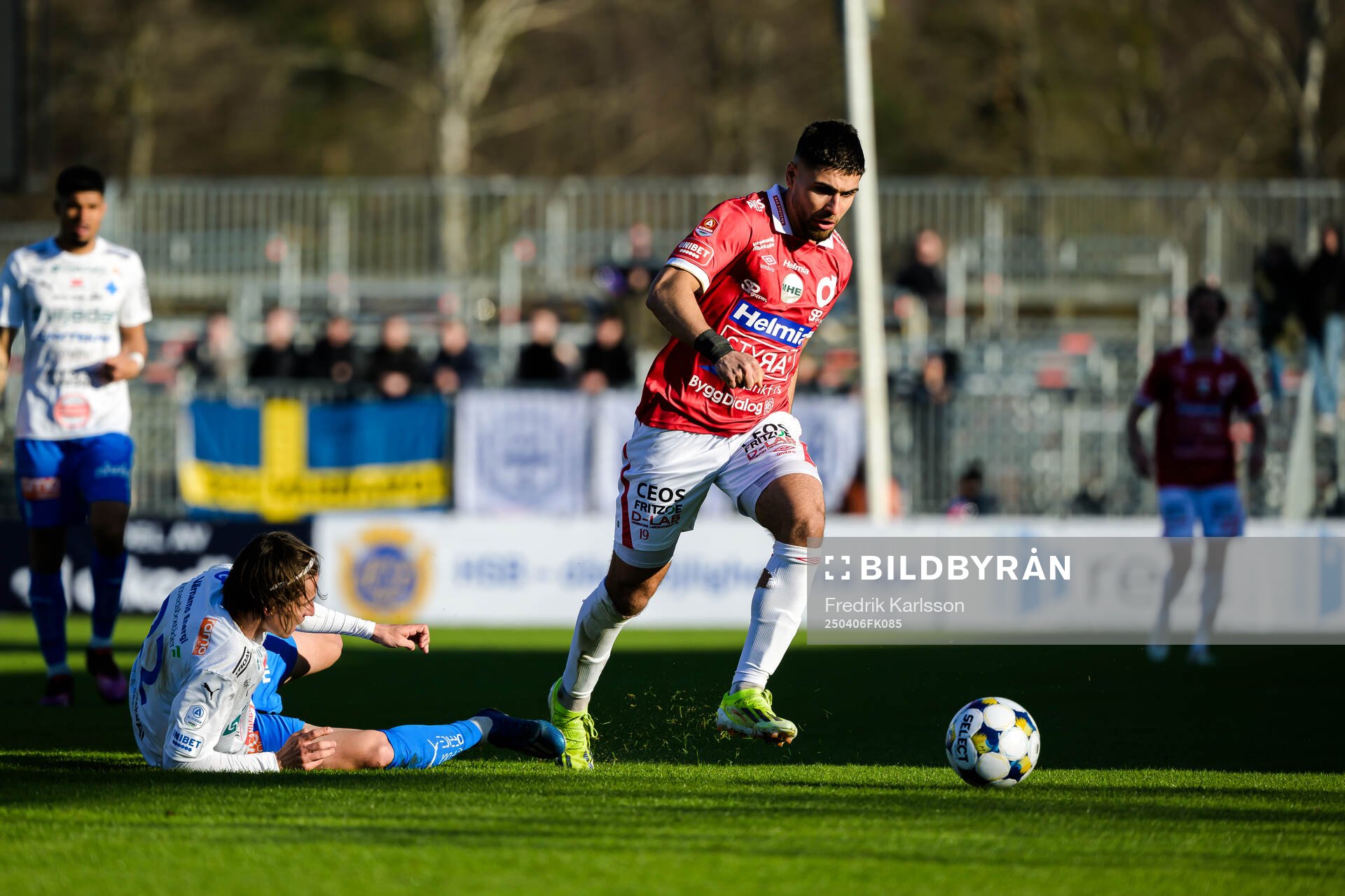 Värnamos Simon Thern och Degerfors Omar Faraj