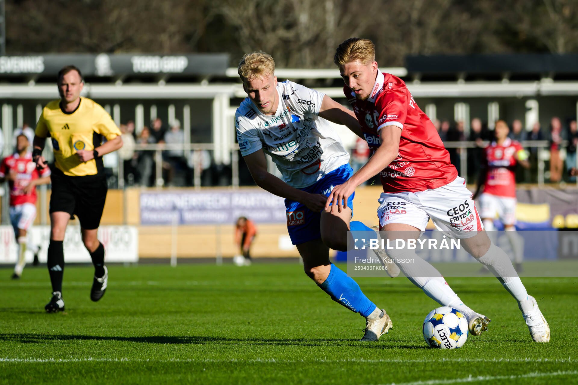Värnamos Victor Larsson och Degerfors Elias Pihlström