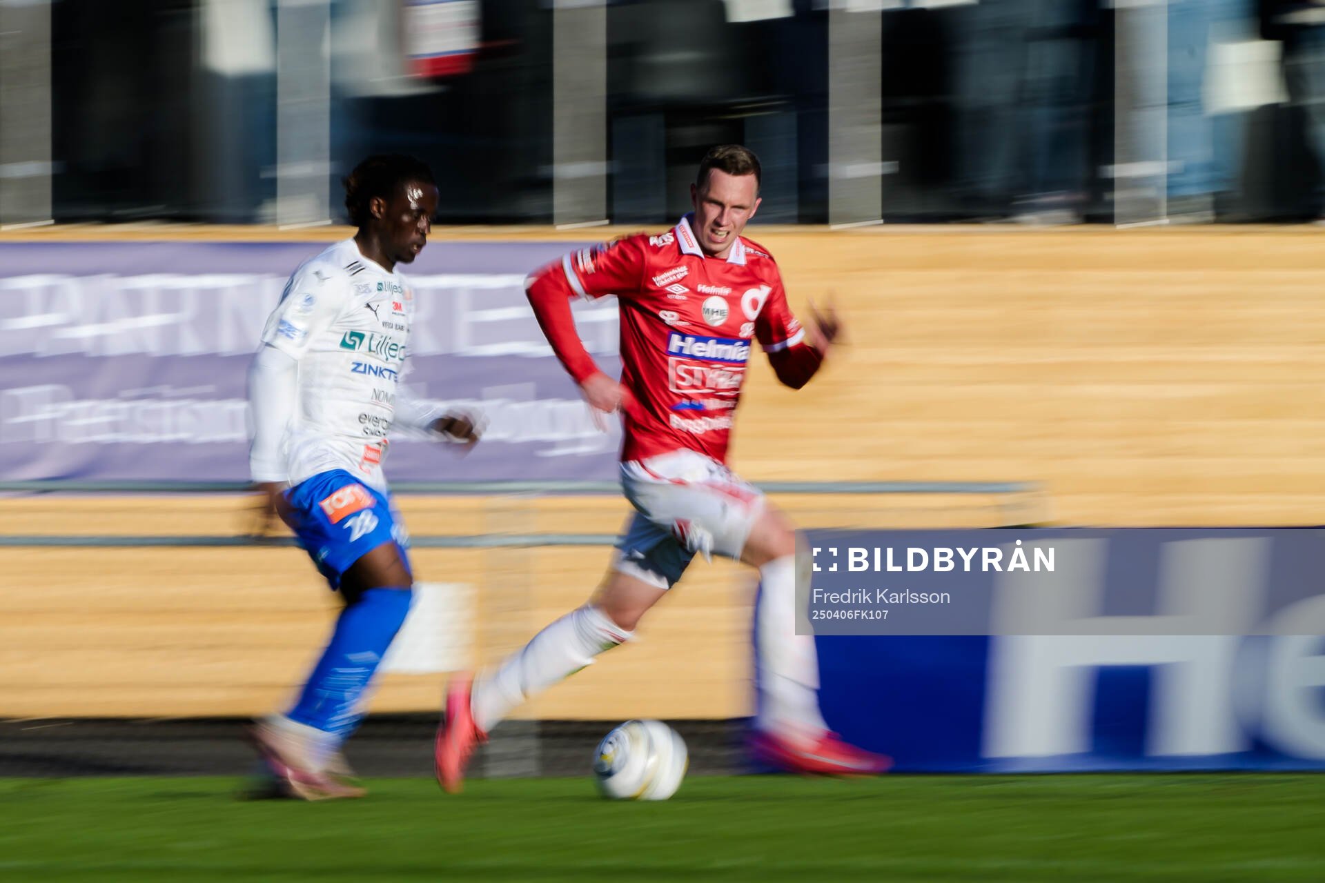 Värnamos Frank Junior Agyei och Degerfors Erik Lindell