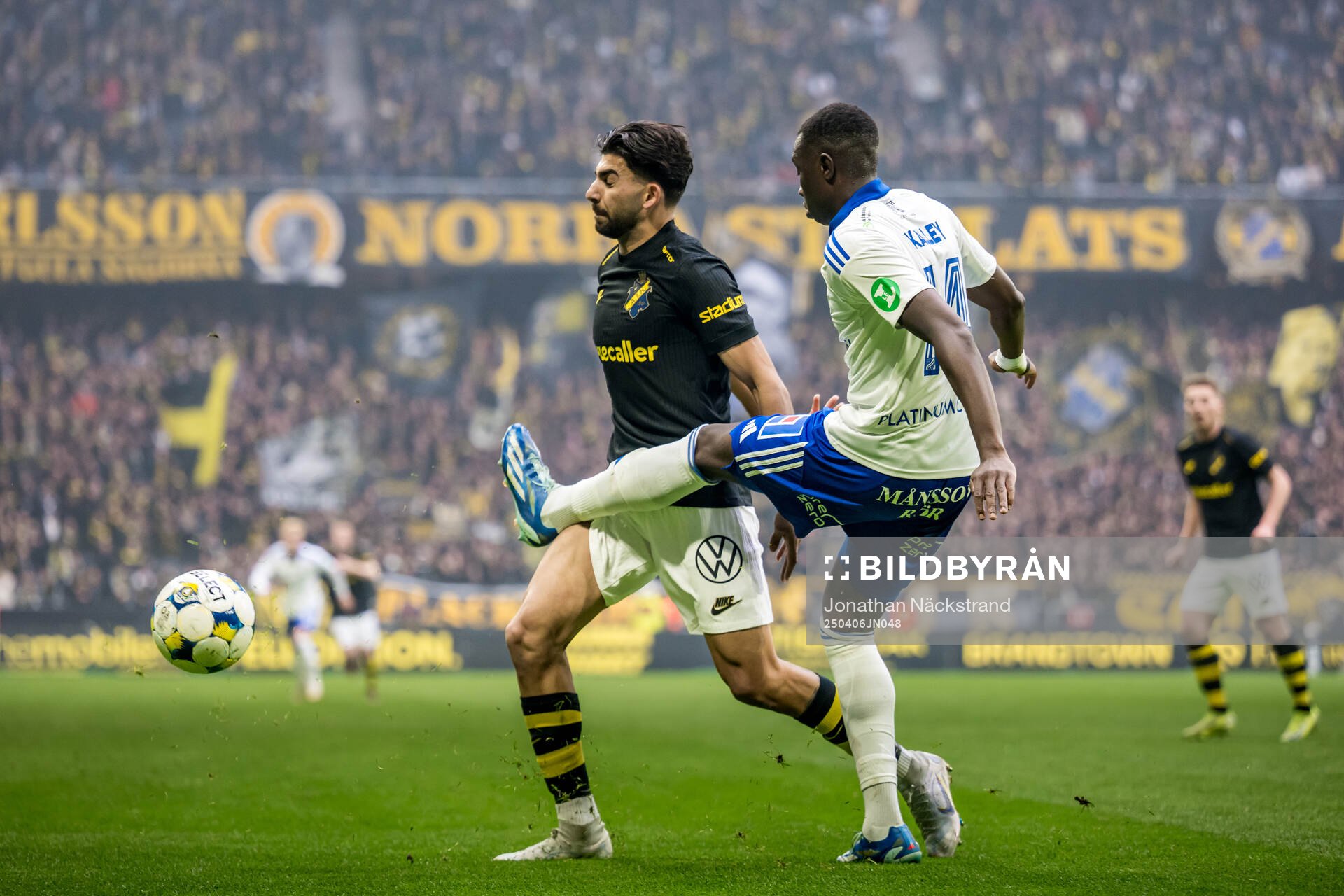 AIKs Andronikos Kakoullis och IFK Norrköpings Yahya Kalley
