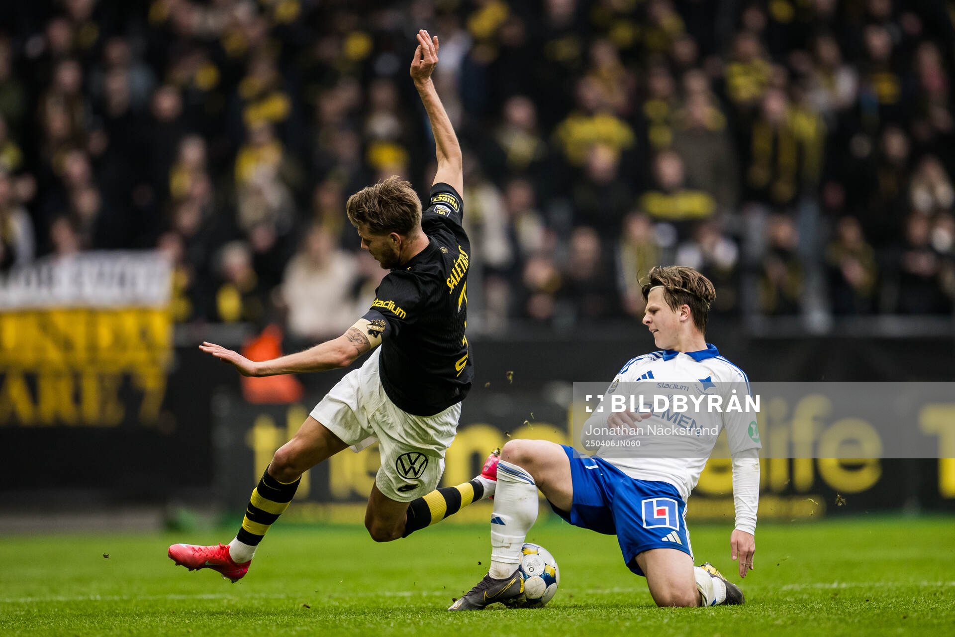 AIKs Anton Salétros och IFK Norrköpings Axel Brönner
