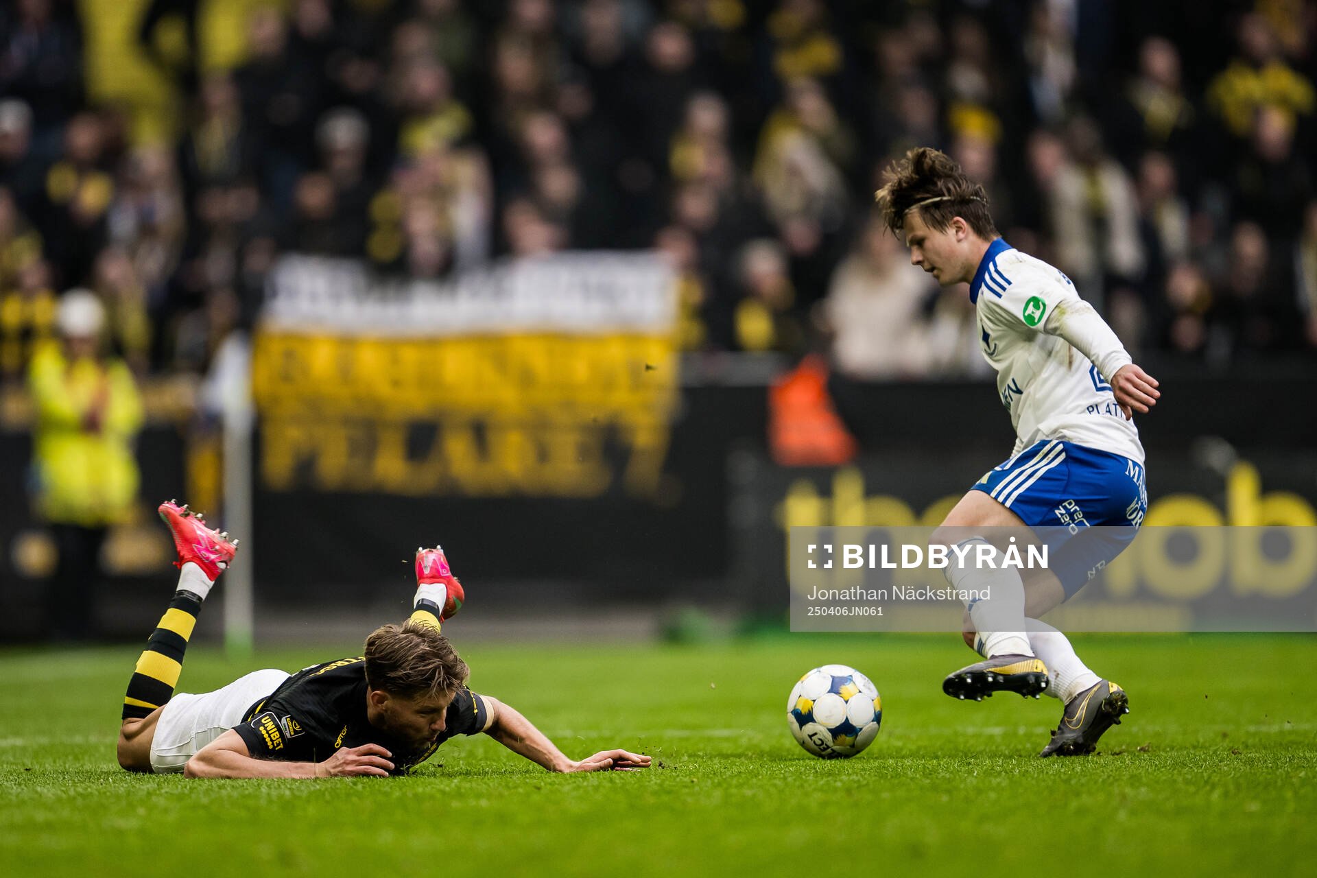 AIKs Anton Salétros och IFK Norrköpings Axel Brönner