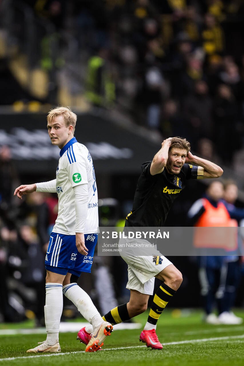 IFK Norrköpings Isak Andri Sigurgeirsson och AIKs Anton