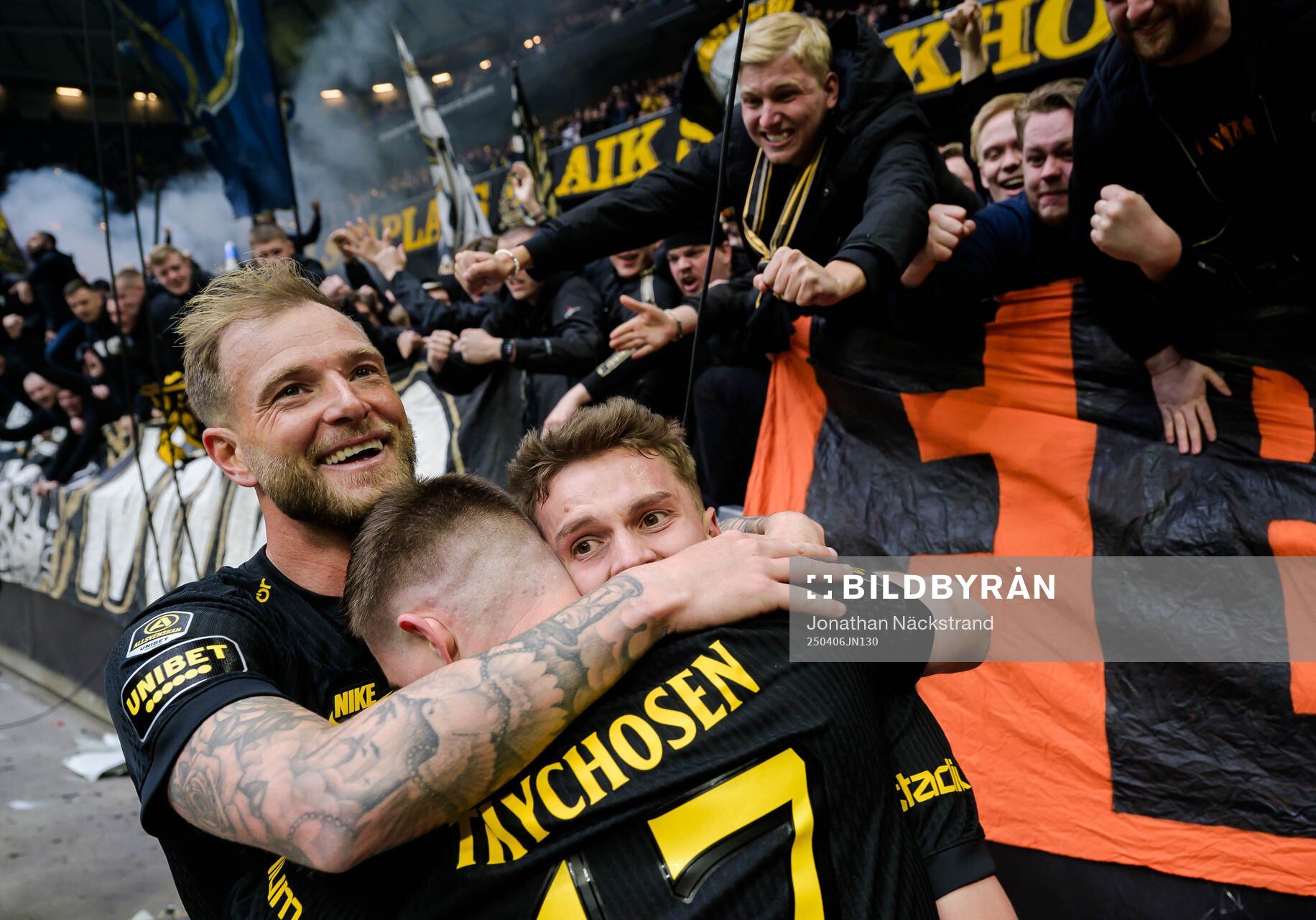 AIKs John Guidetti , Johan Hove och Mads Døhr Thychosen