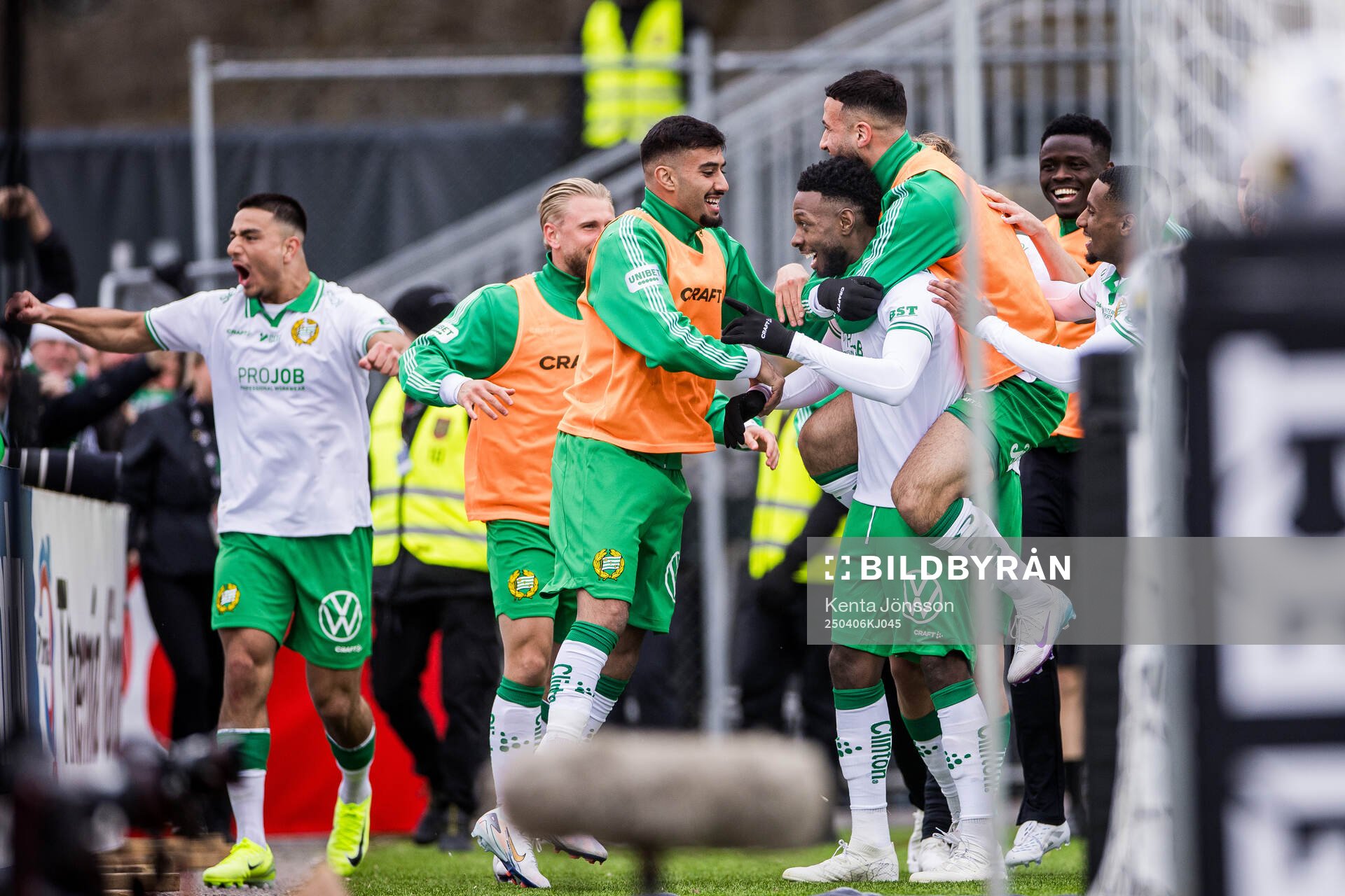 Hammarbys Shaquille Pinas jublar