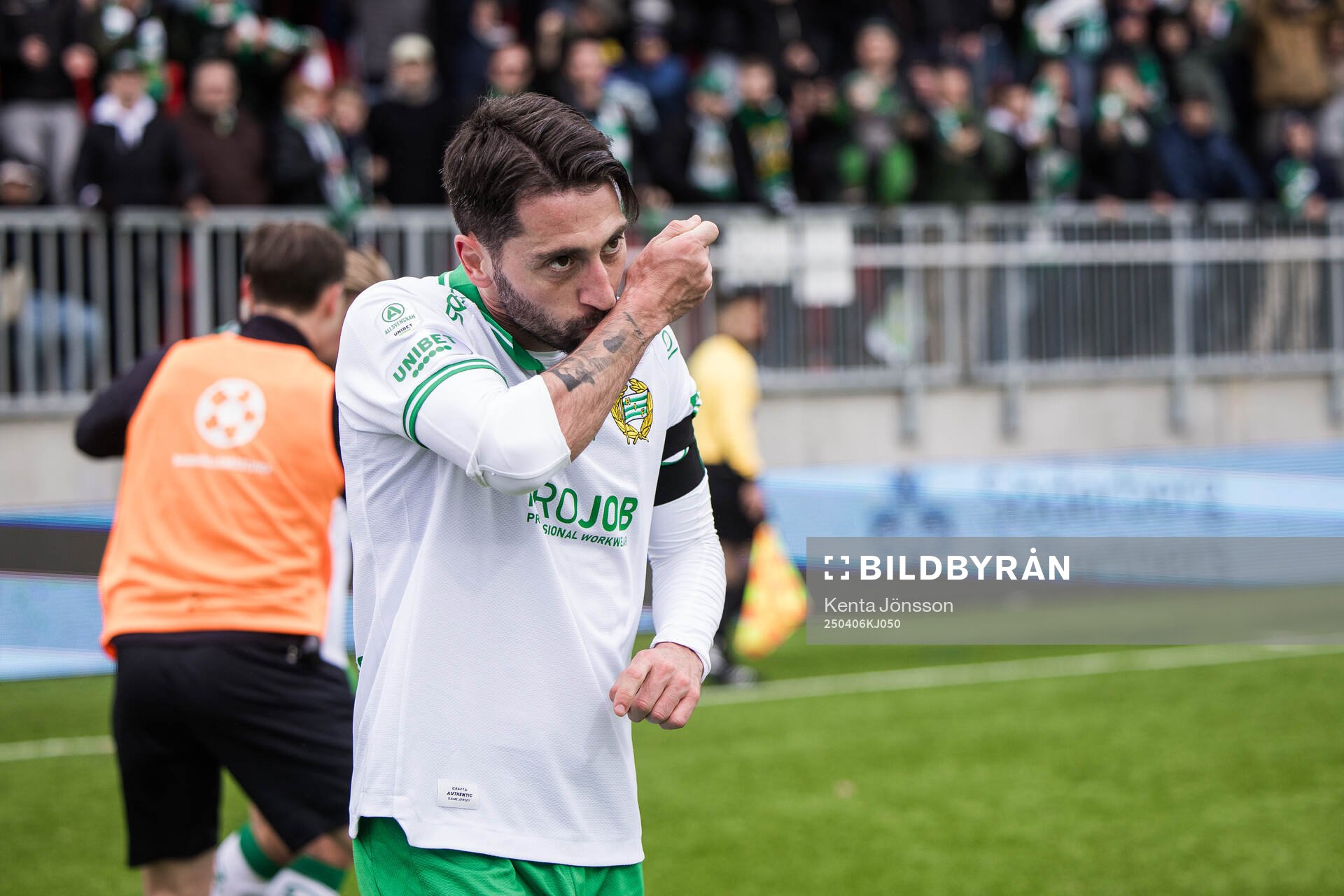Hammarbys Nahir Besara jublar