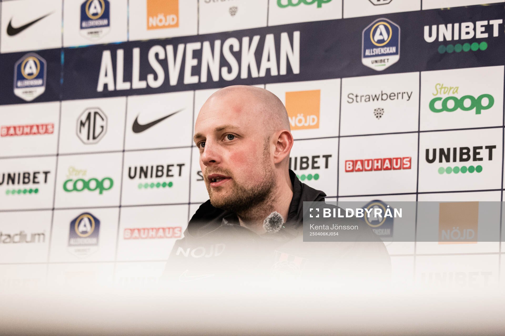 Brommapojkarnas tränare Fredrik Landén