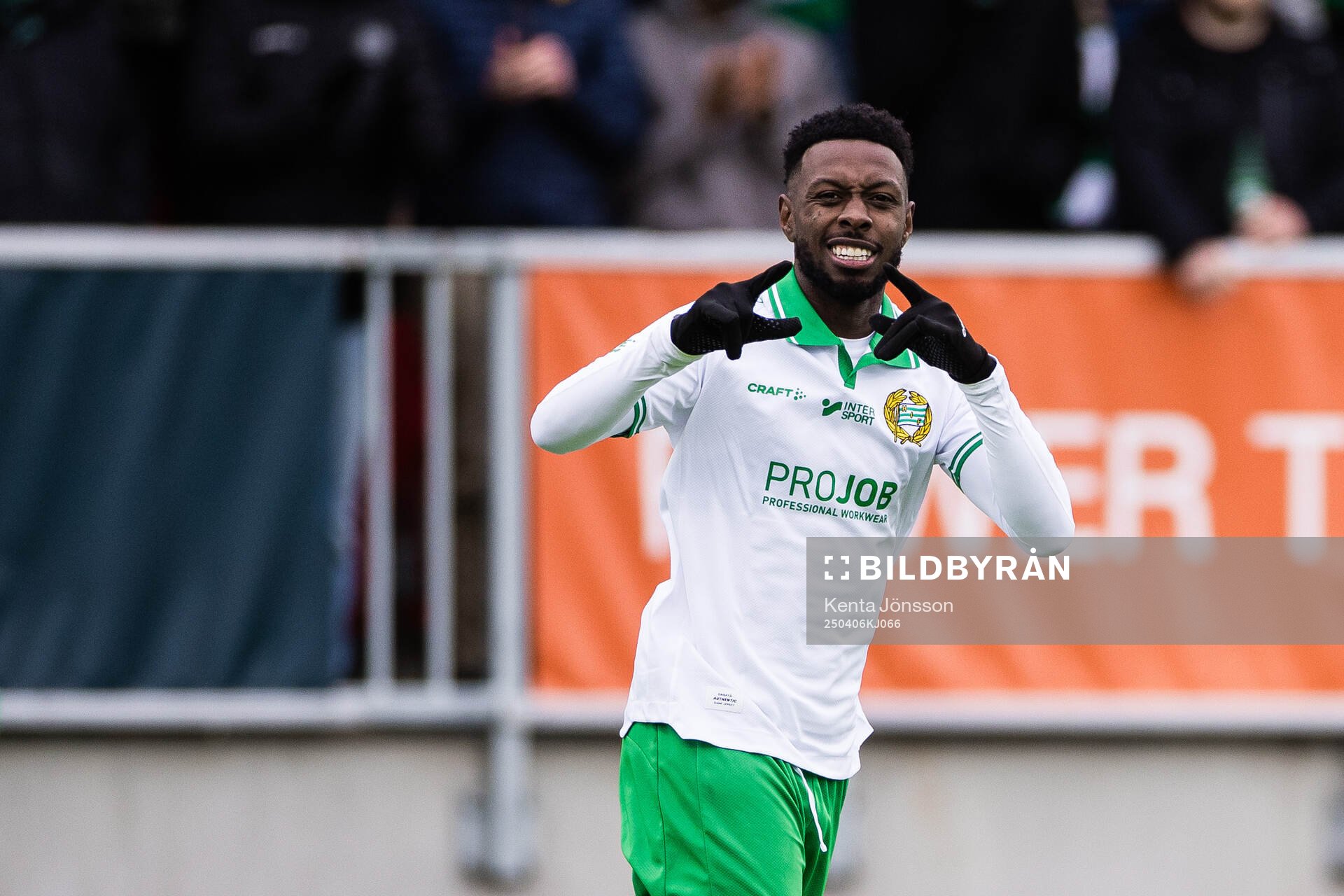 Hammarbys Shaquille Pinas jublar