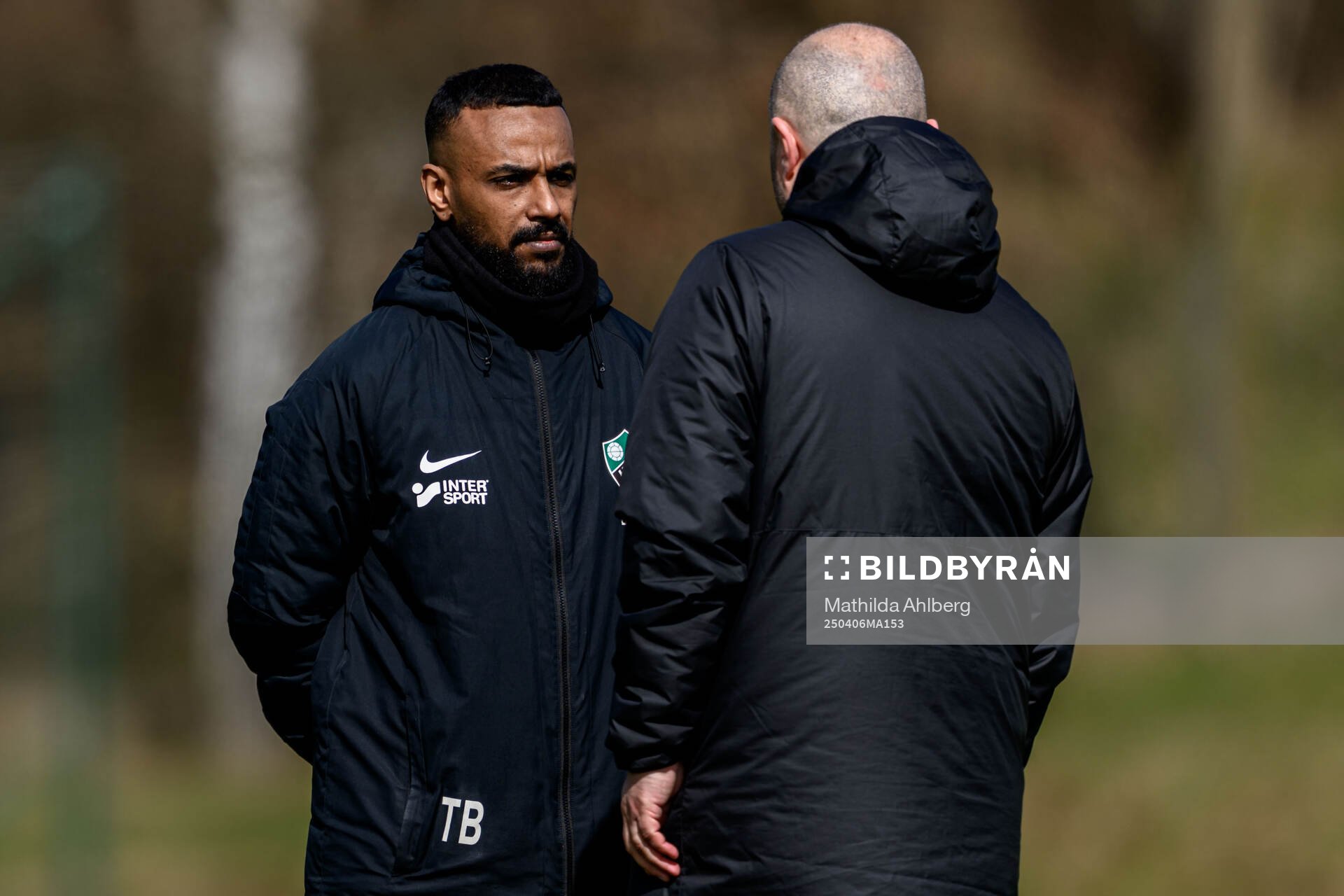 Högaborgs sportchef Tarik Barny inför fotbollsmatchen i Division 2 Södra Götaland mellan Högaborg och Torn den 6 april 2025 i Helsingborg.