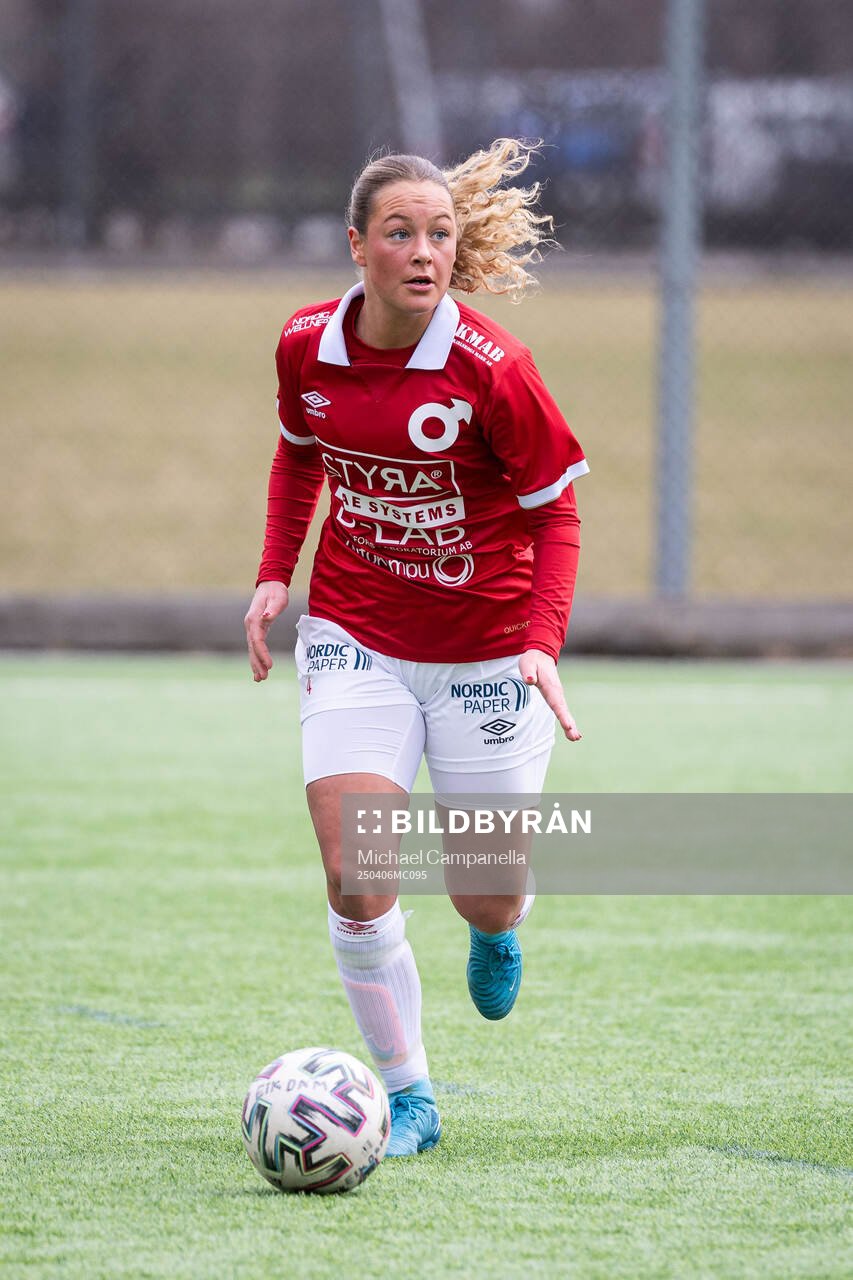 Degerfors IFs Olivia Stråle