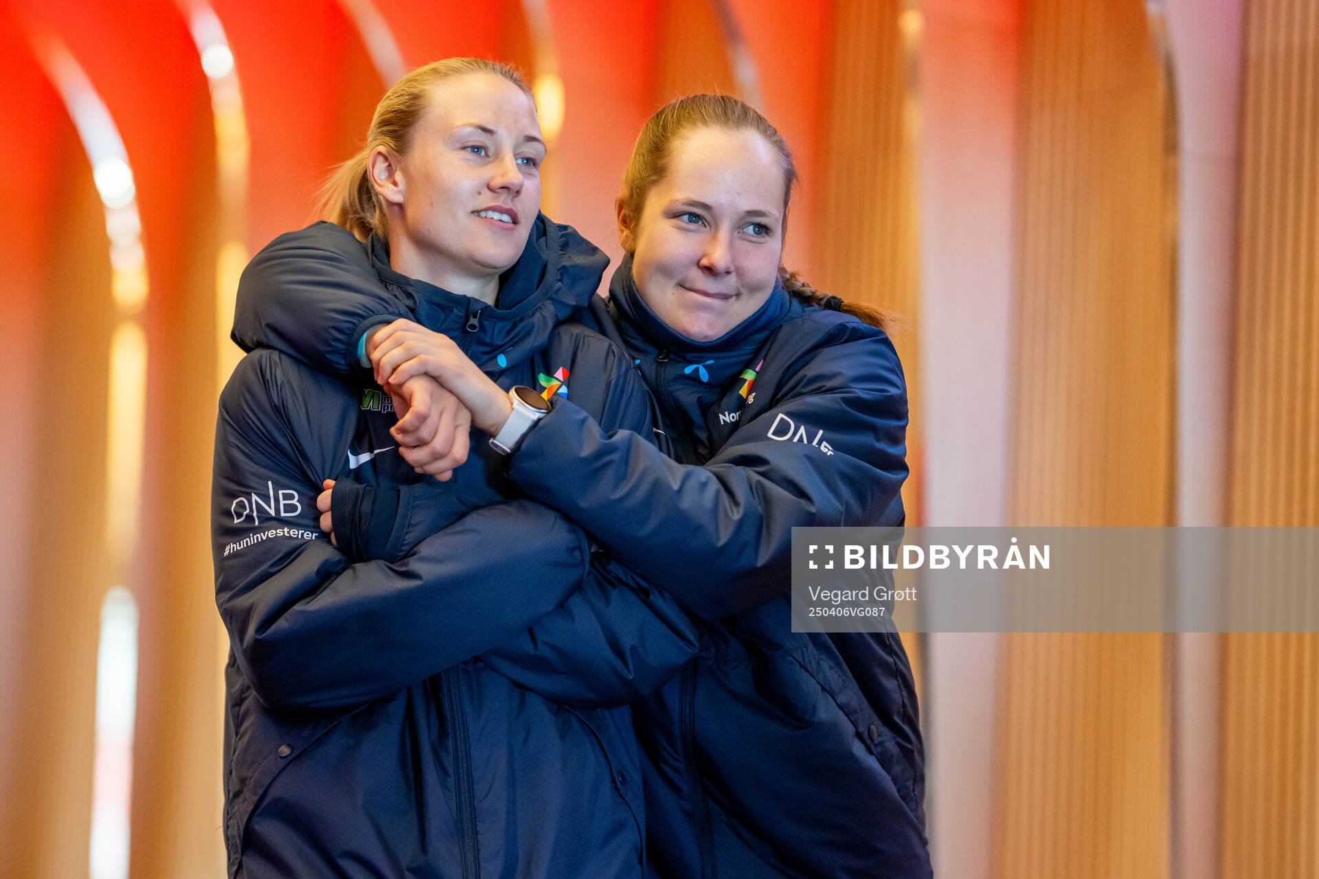Lisa Fjeldstad Naalsund and goalkeeper Aurora Mikalsen of